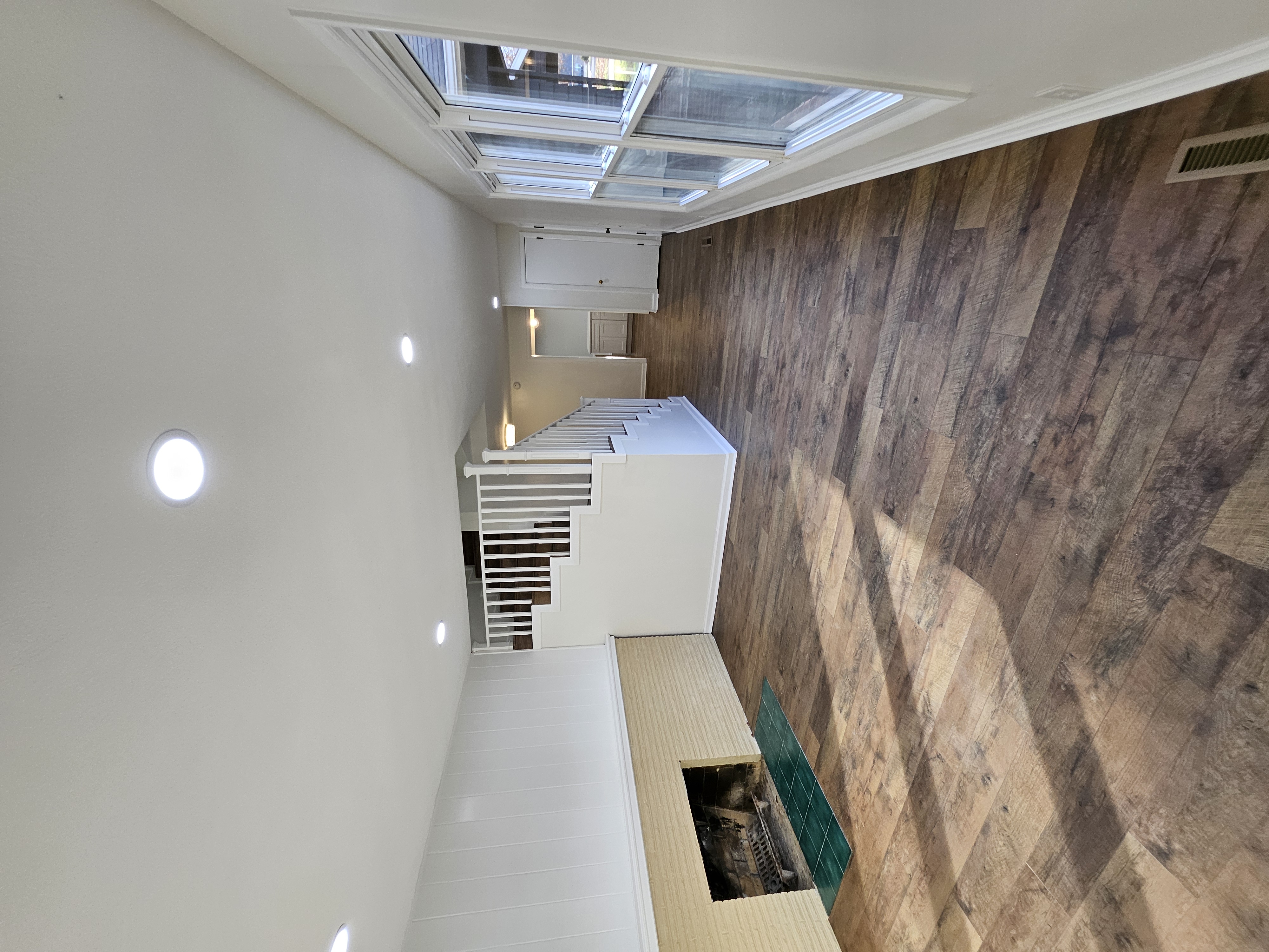 Monett, Missouri, 65708, United States, 4 Bedrooms Bedrooms, ,4 BathroomsBathrooms,Residential,For Sale,1998784