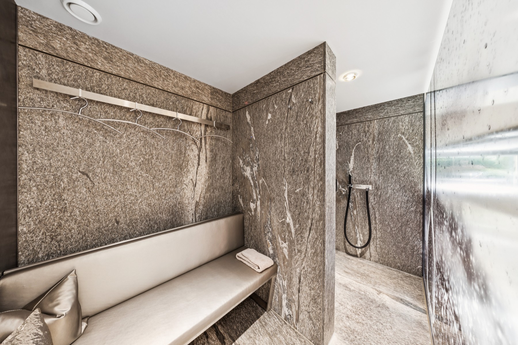  An exceptional residence located in the heart of Bern
