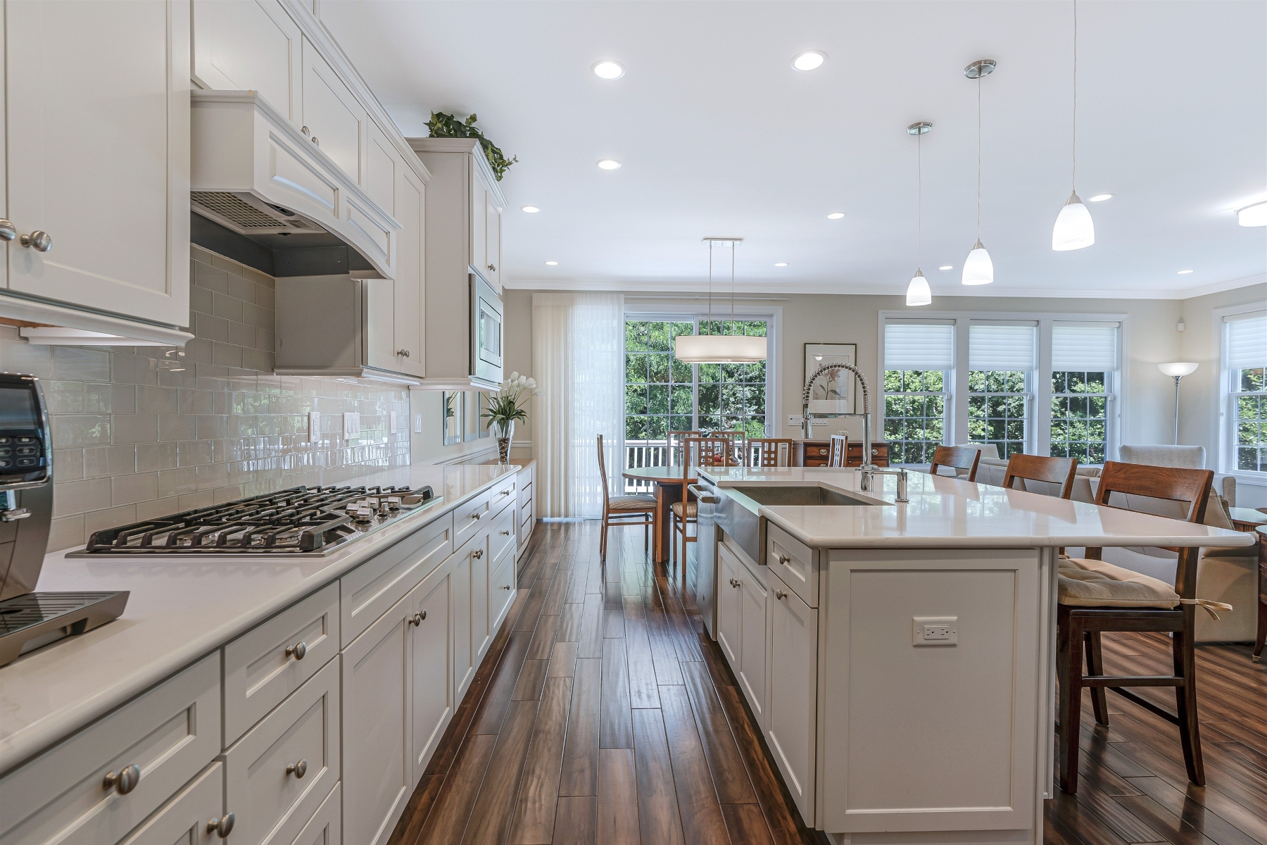  ?Residences at Columbia Park ? Impeccably Crafted End-Unit Townhome - 物件實景