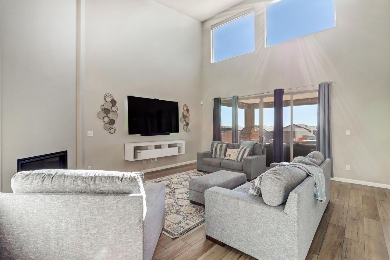 Rio Rancho, New Mexico, 87124, United States, 5 Bedrooms Bedrooms, ,4 BathroomsBathrooms,Residential,For Sale,2003162