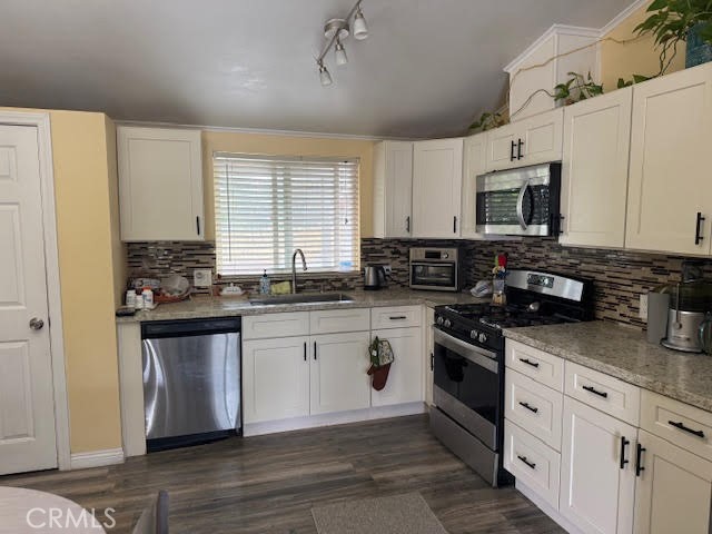 Temecula, California, 92592, United States, 6 Bedrooms Bedrooms, ,4 BathroomsBathrooms,Residential,For Sale,2035753