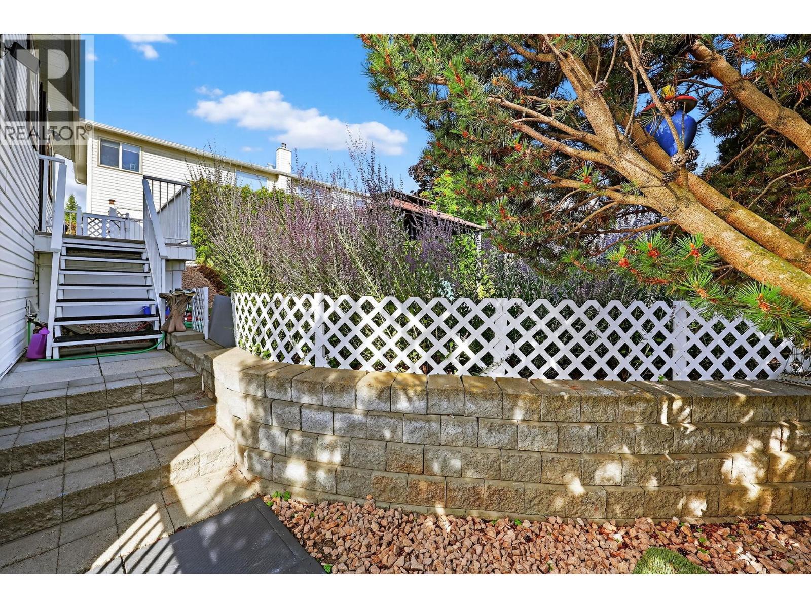 KELOWNA, British Columbia, V1X 7T6, CA, 4 Bedrooms Bedrooms, ,2 BathroomsBathrooms,Residential,For Sale,1918347