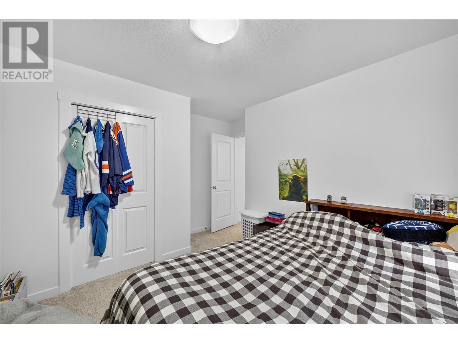 KELOWNA, British Columbia, V1W 4X9, CA, 4 Bedrooms Bedrooms, ,3 BathroomsBathrooms,Residential,For Sale,1898520