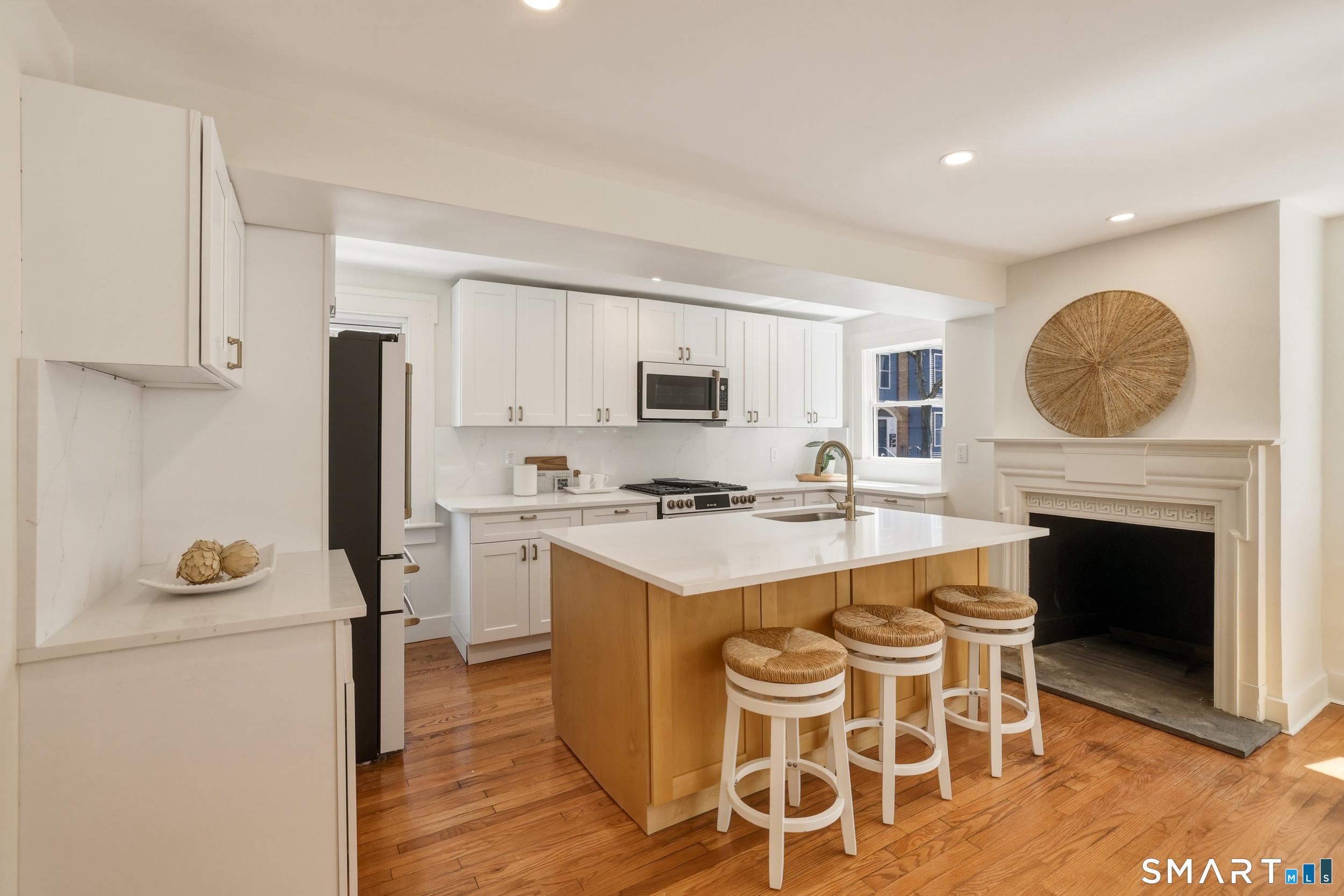 322, Connecticut, 06511, United States, 4 Bedrooms Bedrooms, ,3 BathroomsBathrooms,Residential,For Sale,2040679