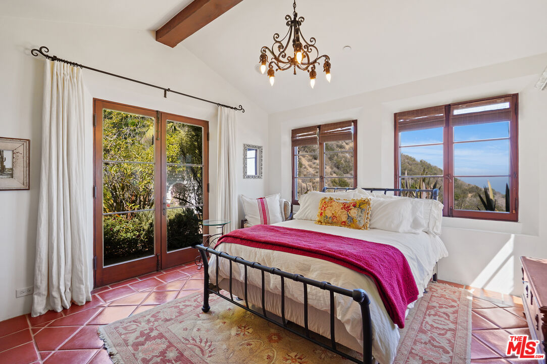 Malibu, California, 90265, United States, 3 Bedrooms Bedrooms, ,4 BathroomsBathrooms,Residential,For Sale,1846867