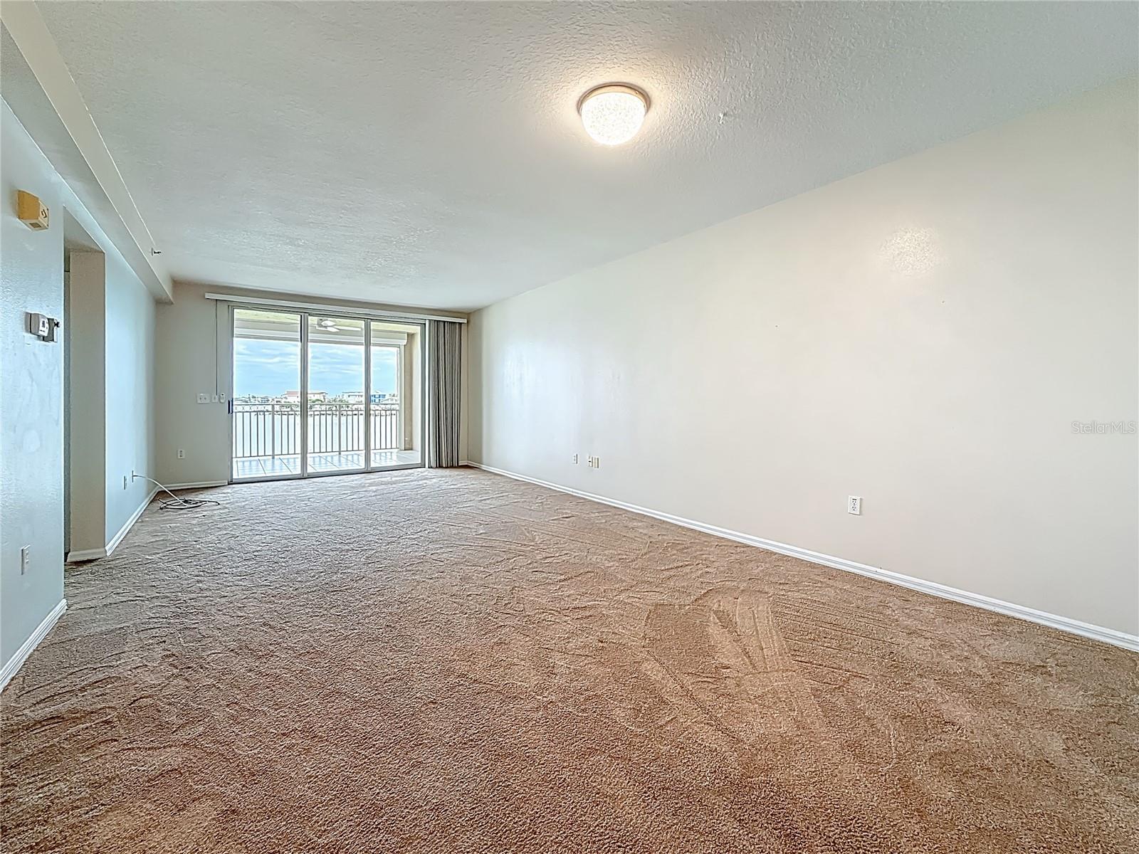 Madeira Beach, Florida, 33708, United States, 2 Bedrooms Bedrooms, ,2 BathroomsBathrooms,Residential,For Sale,1985682