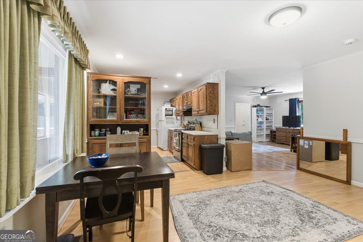 Douglasville, Georgia, 30135, United States, 5 Bedrooms Bedrooms, ,3 BathroomsBathrooms,Residential,For Sale,1988782