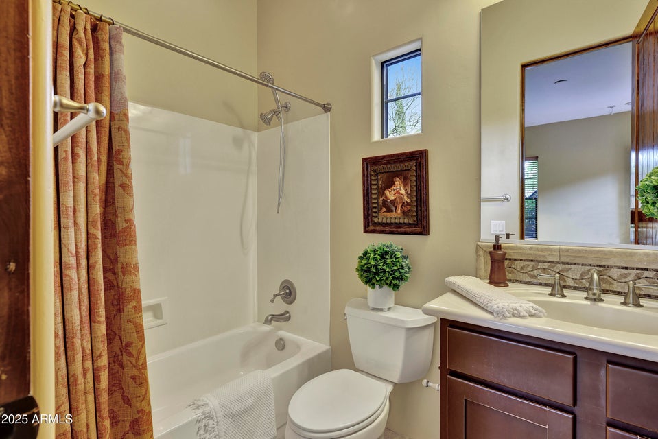 Peoria, Arizona, 85383, United States, 5 Bedrooms Bedrooms, ,5 BathroomsBathrooms,Residential,For Sale,1763078