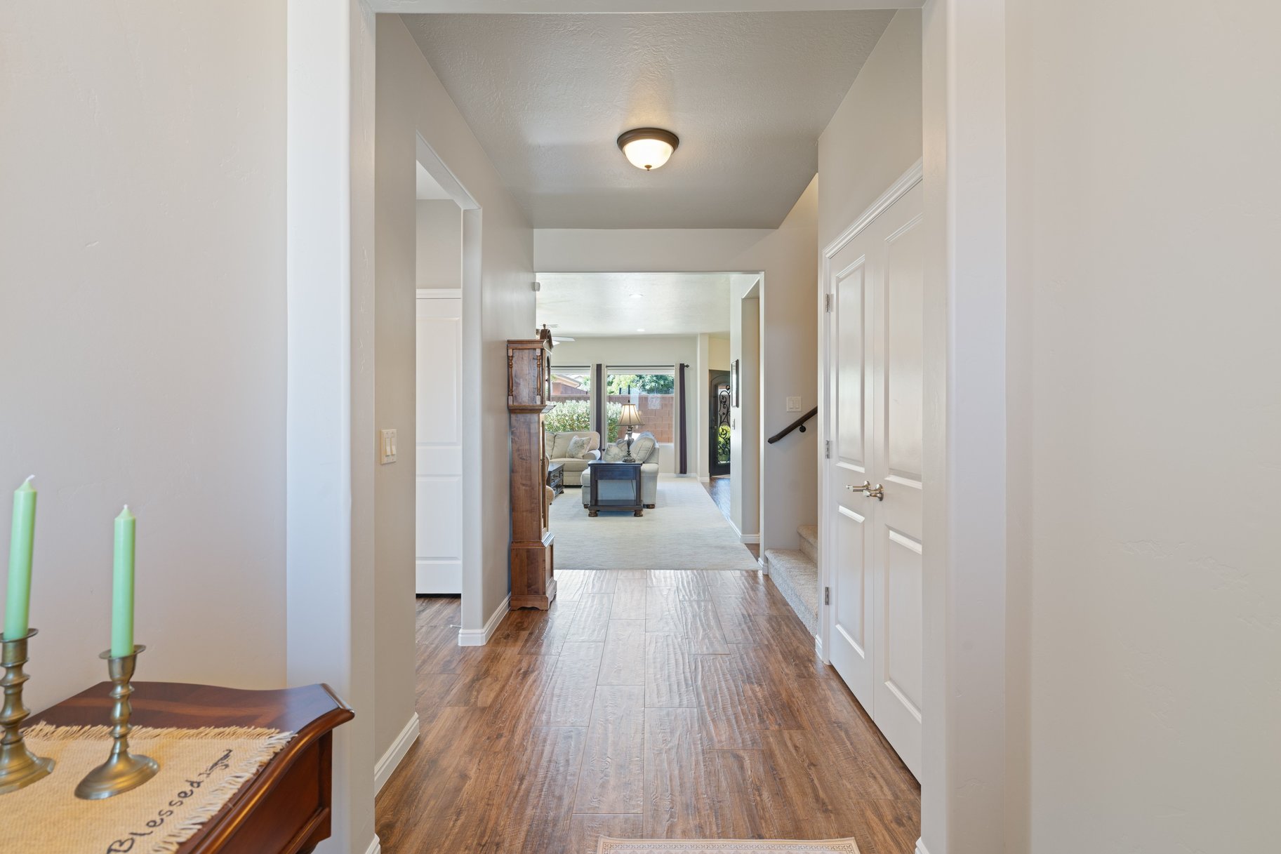  Cul-de-Sac Living with Room for It All—6 Bedrooms + Detached Workshop - 物件實景