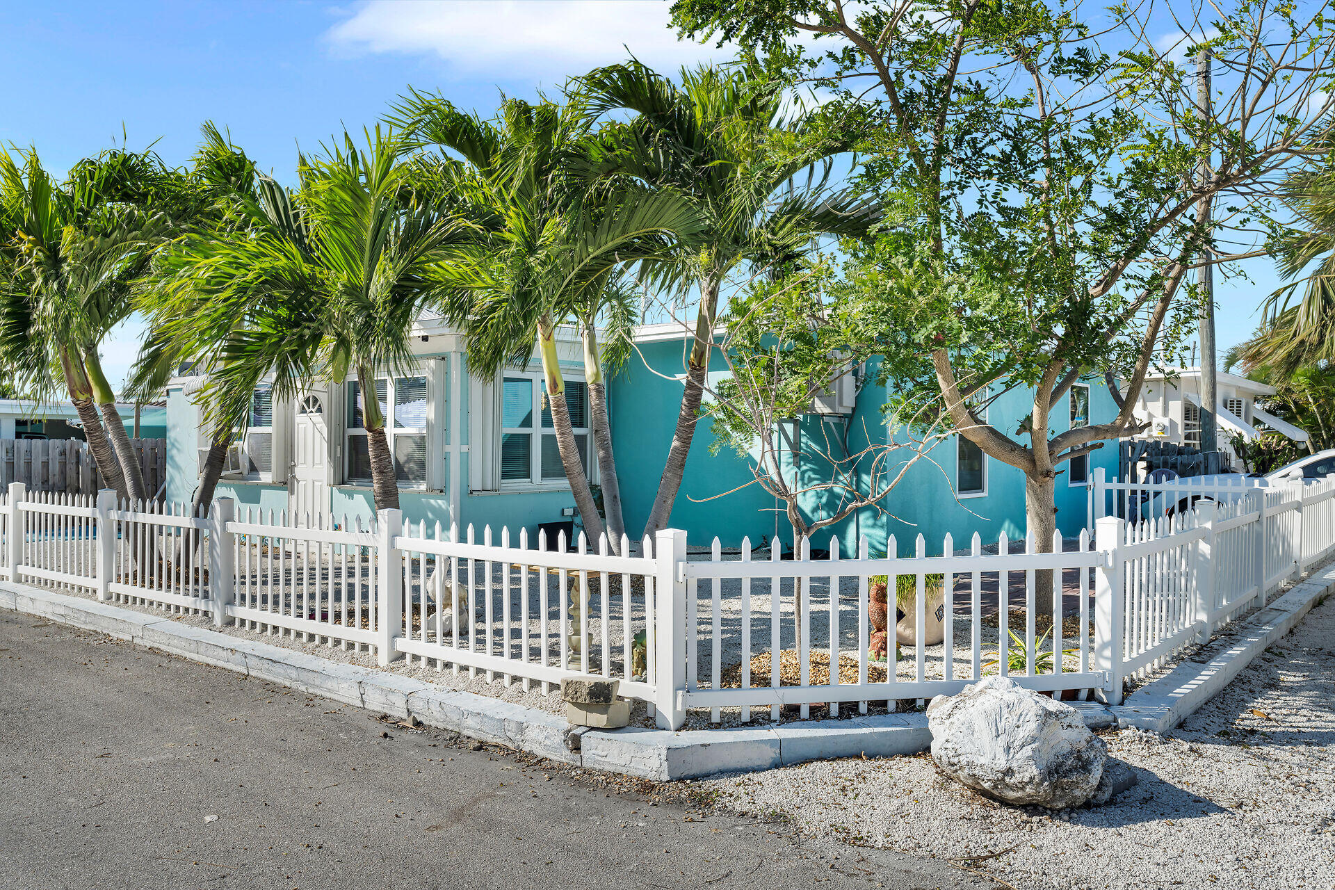 MARATHON, Florida, 33050, United States, 3 Bedrooms Bedrooms, ,1 BathroomBathrooms,Residential,For Sale,1902182