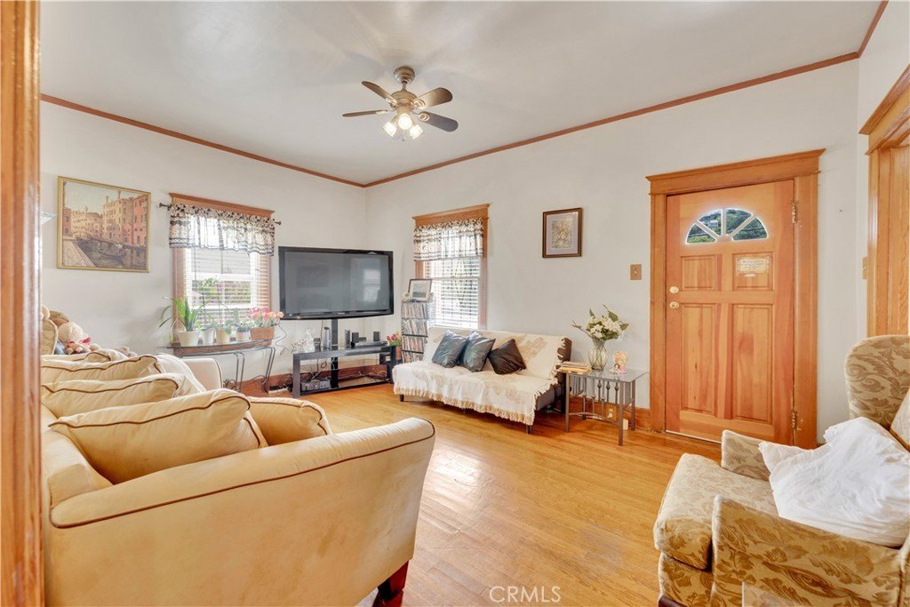 Los Angeles, California, 90031, United States, 3 Bedrooms Bedrooms, ,1 BathroomBathrooms,Residential,For Sale,1990461