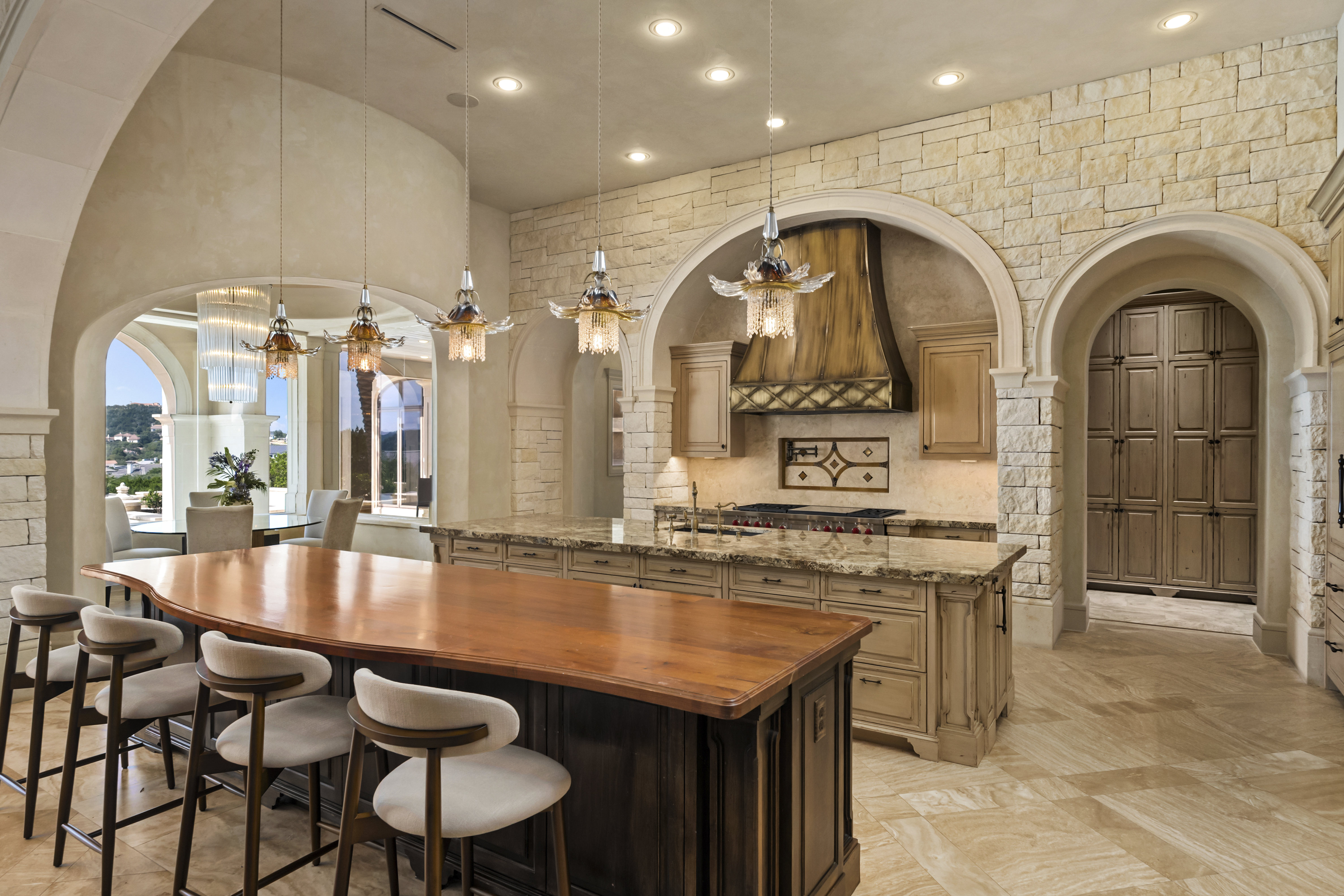  Mediterranean Style Estate in The Dominion - 物件實景