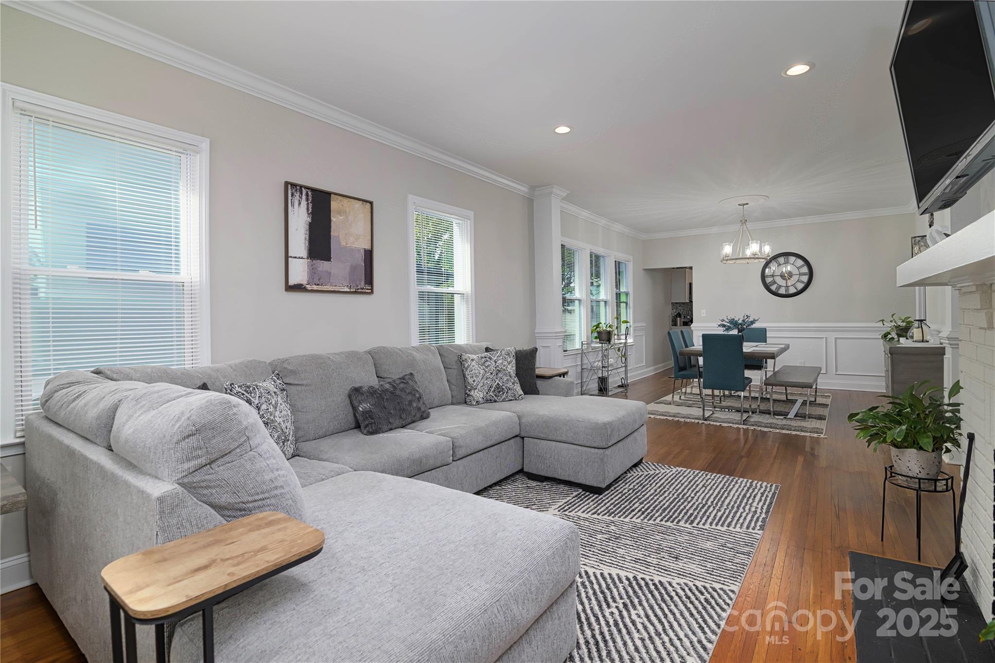 Charlotte, North Carolina, 28208, United States, 3 Bedrooms Bedrooms, ,2 BathroomsBathrooms,Residential,For Sale,1911586