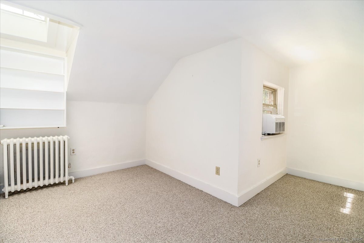 North Haven, Connecticut, 06473, United States, 4 Bedrooms Bedrooms, ,3 BathroomsBathrooms,Residential,For Sale,1940300