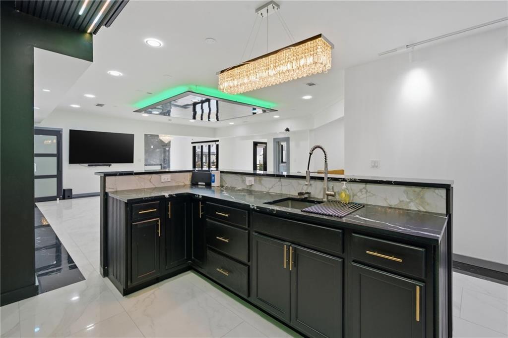 Cumming, Georgia, 30040, United States, 7 Bedrooms Bedrooms, ,6 BathroomsBathrooms,Residential,For Sale,2021532