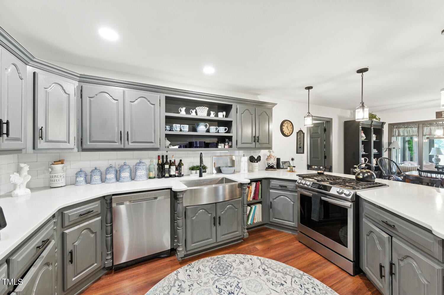 Newton Grove, North Carolina, 28366, United States, 5 Bedrooms Bedrooms, ,8 BathroomsBathrooms,Residential,For Sale,1892259