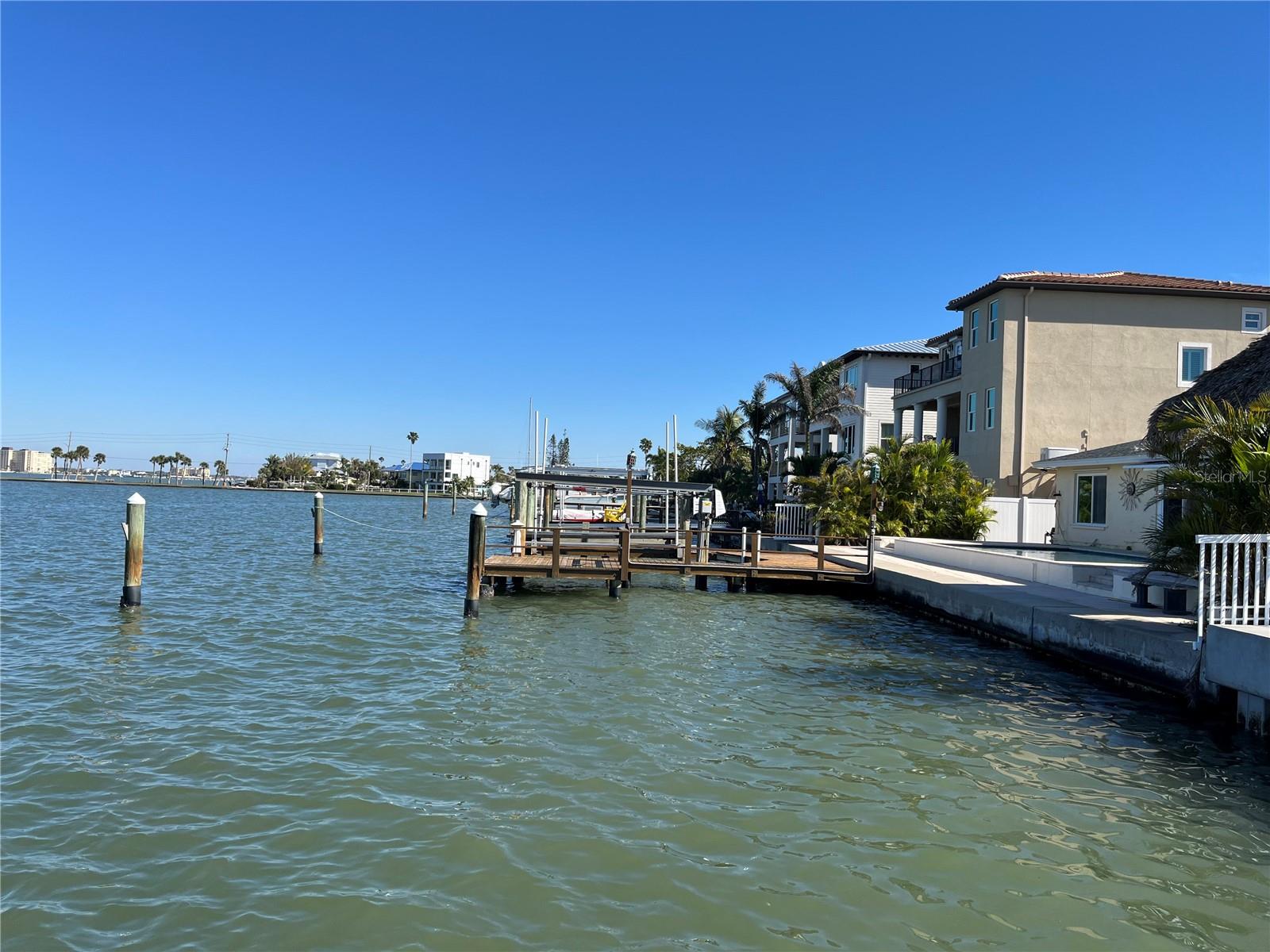 REDINGTON BEACH, Florida, 33708, United States, 1 Bedroom Bedrooms, ,1 BathroomBathrooms,Residential,For Sale,1731991