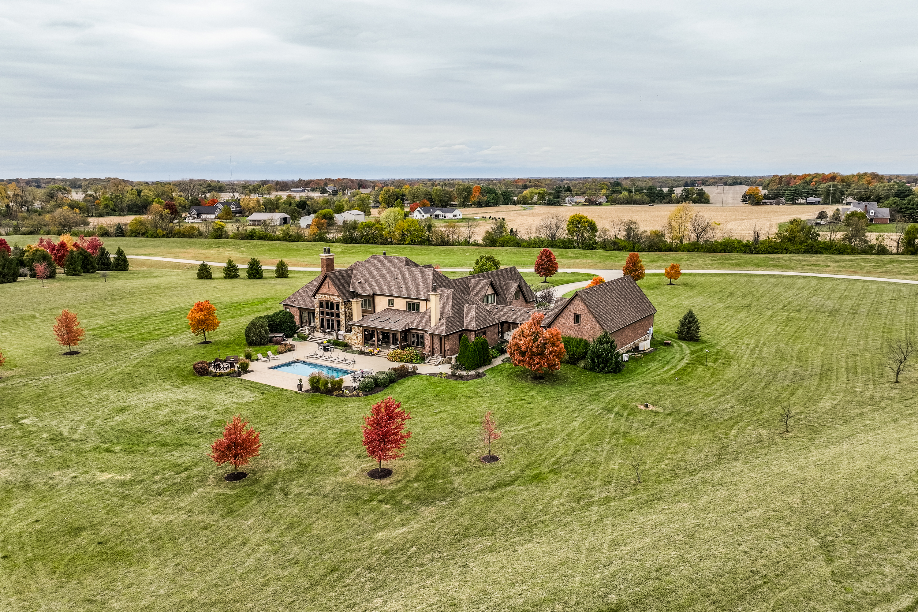  Traditional European-Inspired Residence on 13 Acres - 物件實景