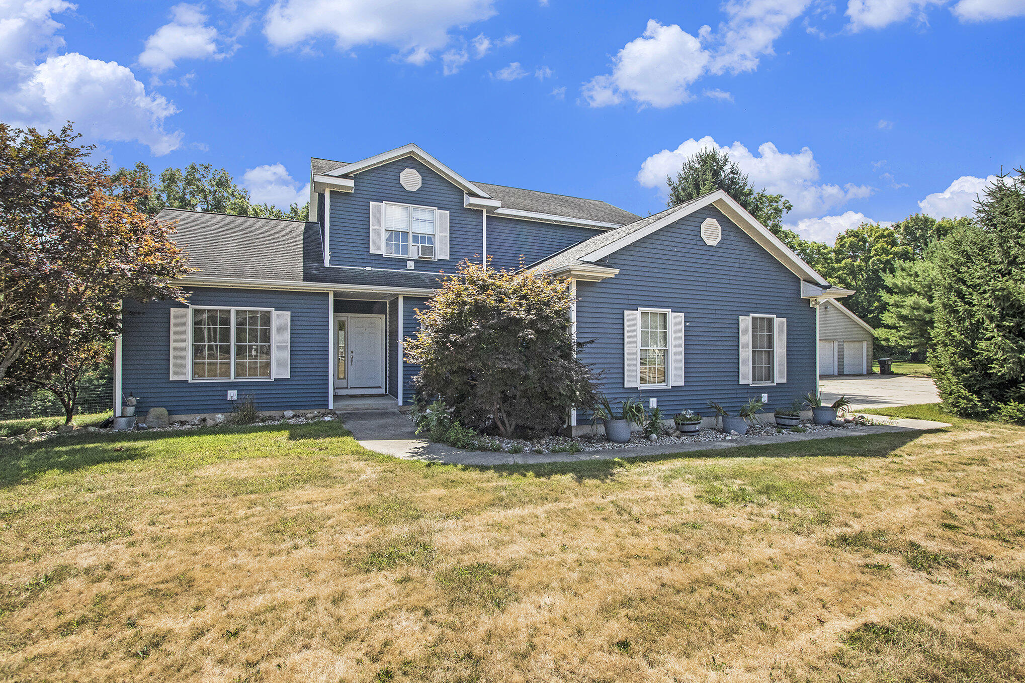 Edwardsburg, Michigan, 49112, United States, 6 Bedrooms Bedrooms, ,4 BathroomsBathrooms,Residential,For Sale,1940260