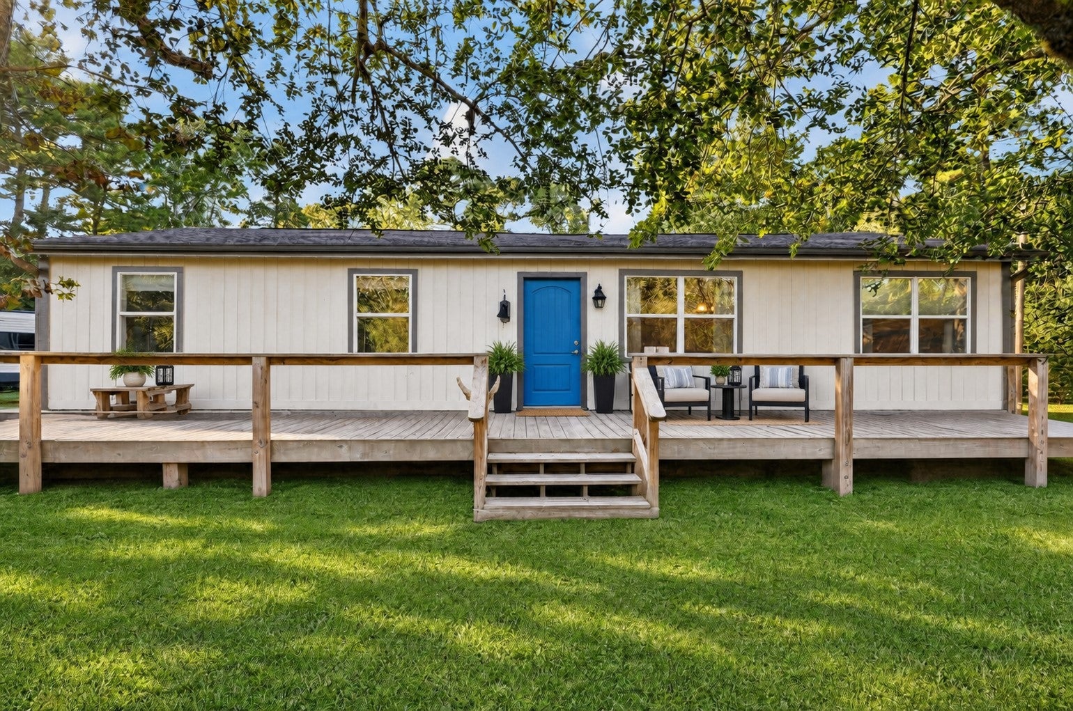 Hall Dr, Montgomery, TX 77316