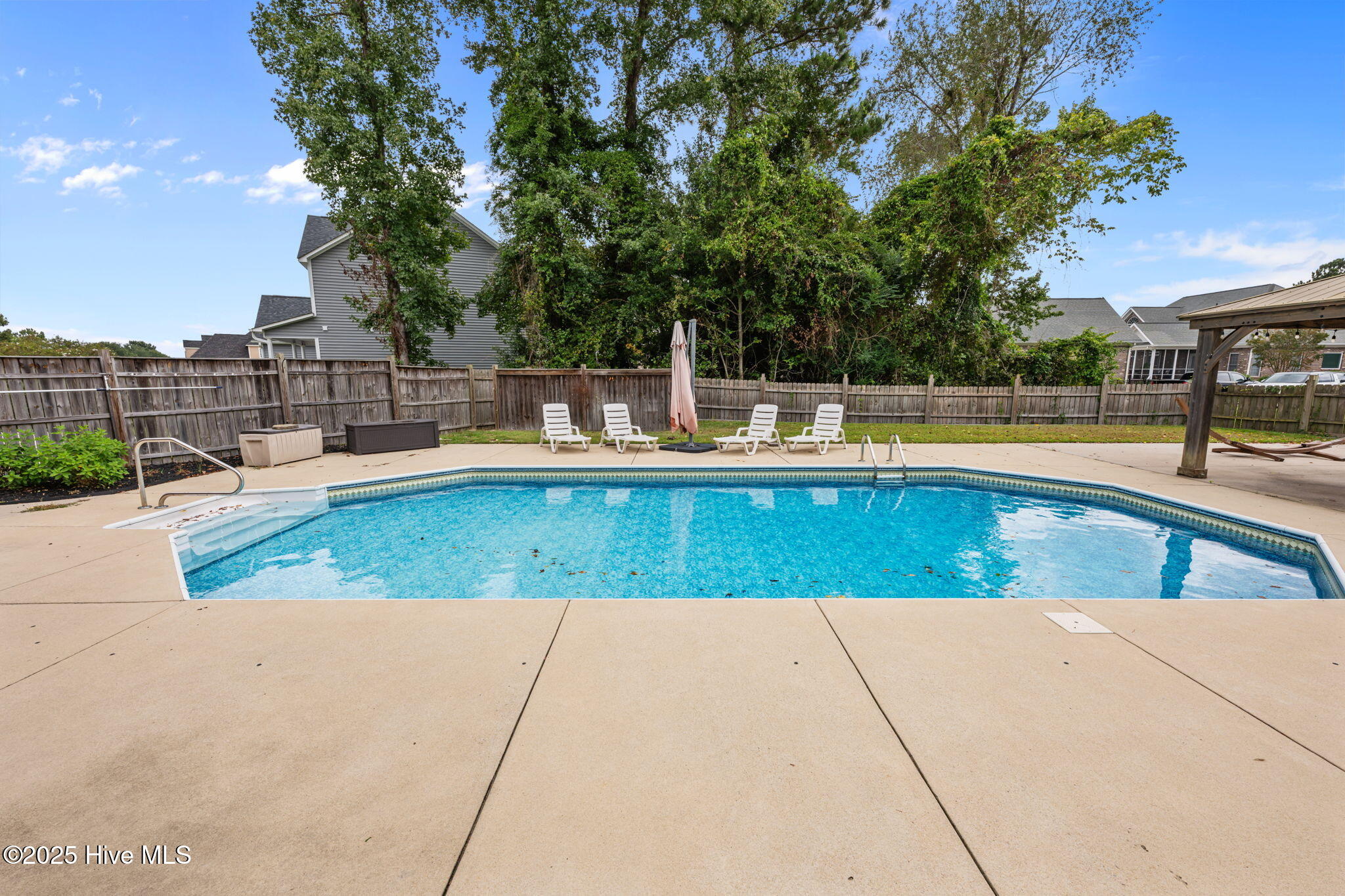 New Bern, North Carolina, 28562, United States, 5 Bedrooms Bedrooms, ,4 BathroomsBathrooms,Residential,For Sale,1941711