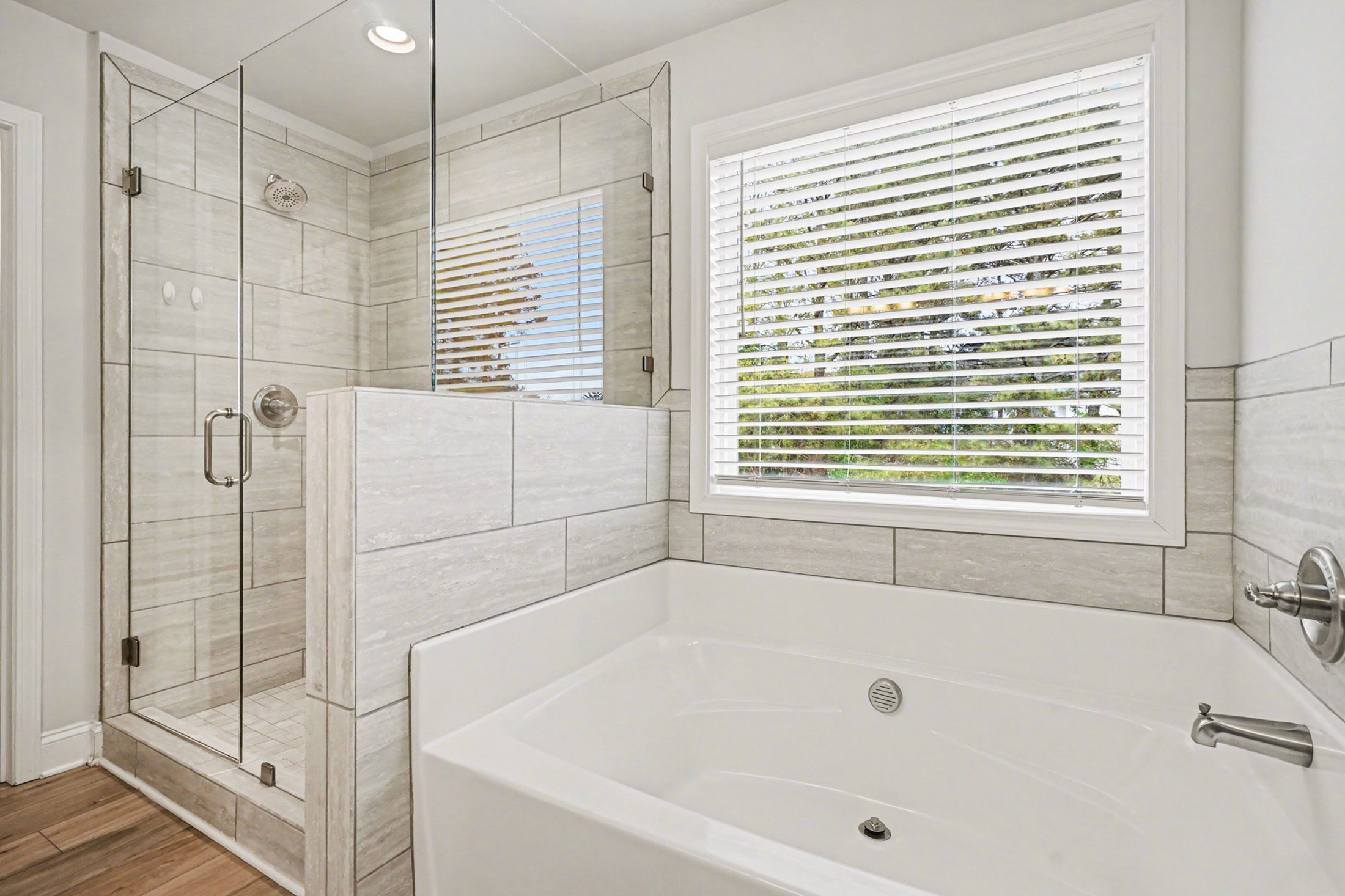  Modern Living in Beautifully Appointed Residence - 物件實景