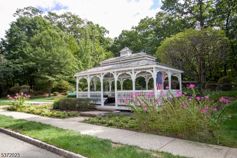 Rockaway Twp., New Jersey, 07866-5821, United States, 2 Bedrooms Bedrooms, ,2 BathroomsBathrooms,Residential,For Sale,1915485