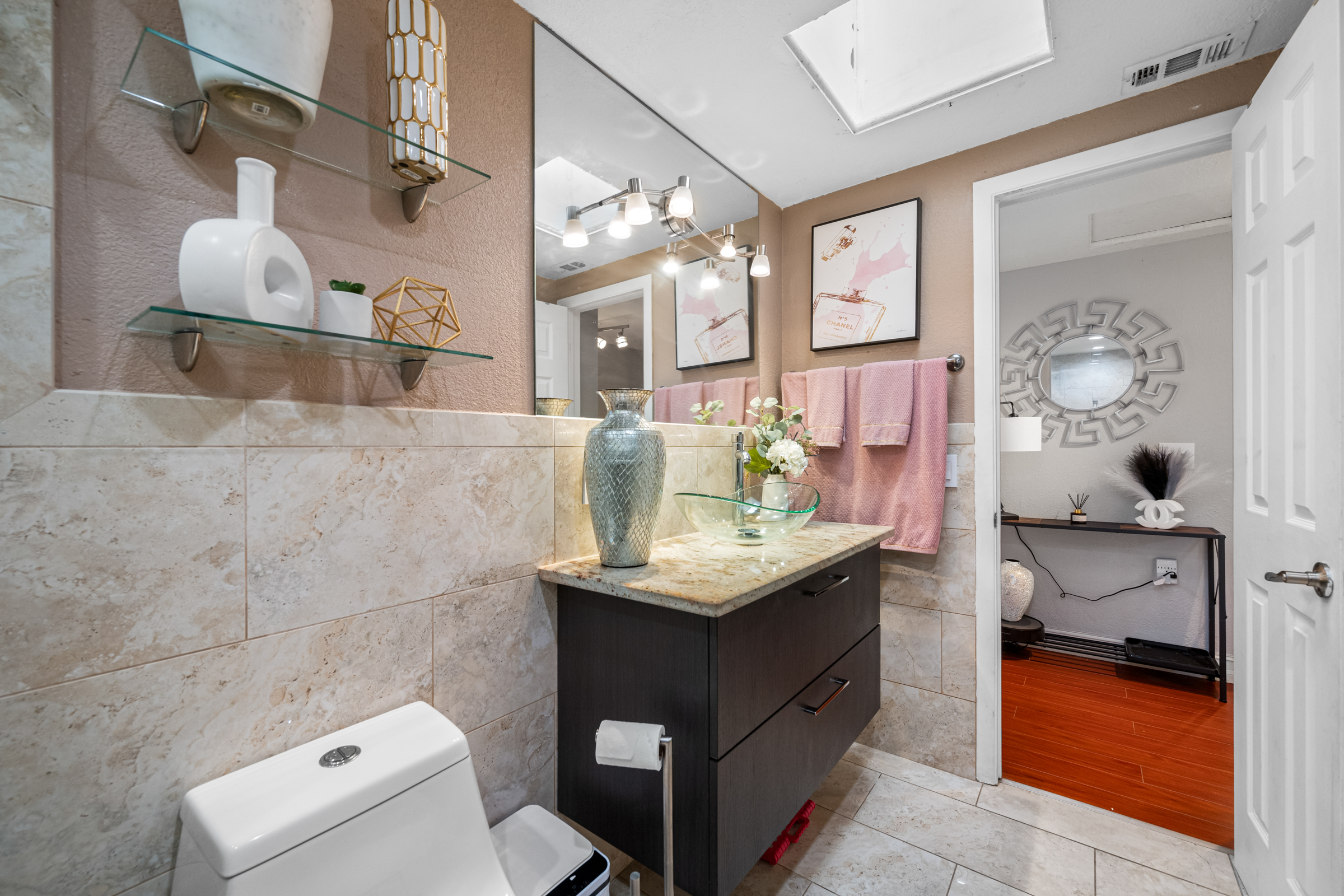 Tampa, Florida, 33615, United States, 4 Bedrooms Bedrooms, ,3 BathroomsBathrooms,Residential,For Sale,1900602