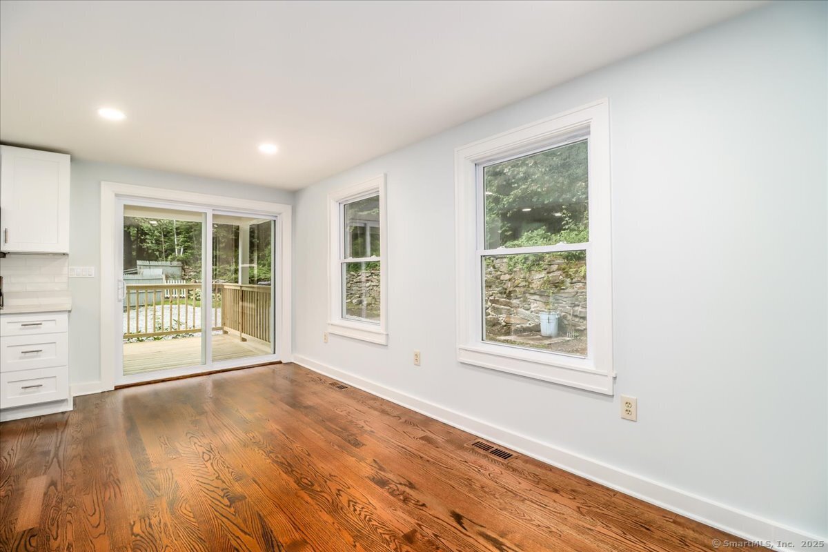 Monroe, Connecticut, 06468, United States, 3 Bedrooms Bedrooms, ,3 BathroomsBathrooms,Residential,For Sale,1883497