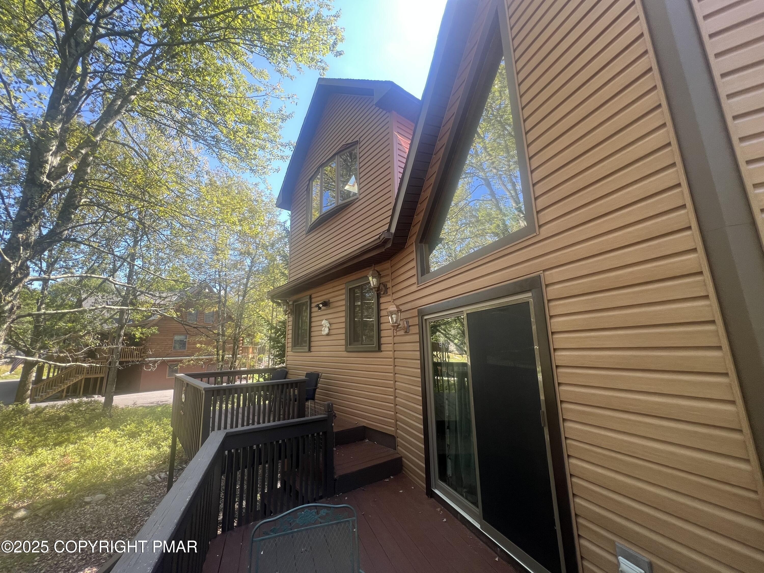 Blakeslee, Pennsylvania, 18610, United States, 4 Bedrooms Bedrooms, ,3 BathroomsBathrooms,Residential,For Sale,1982543