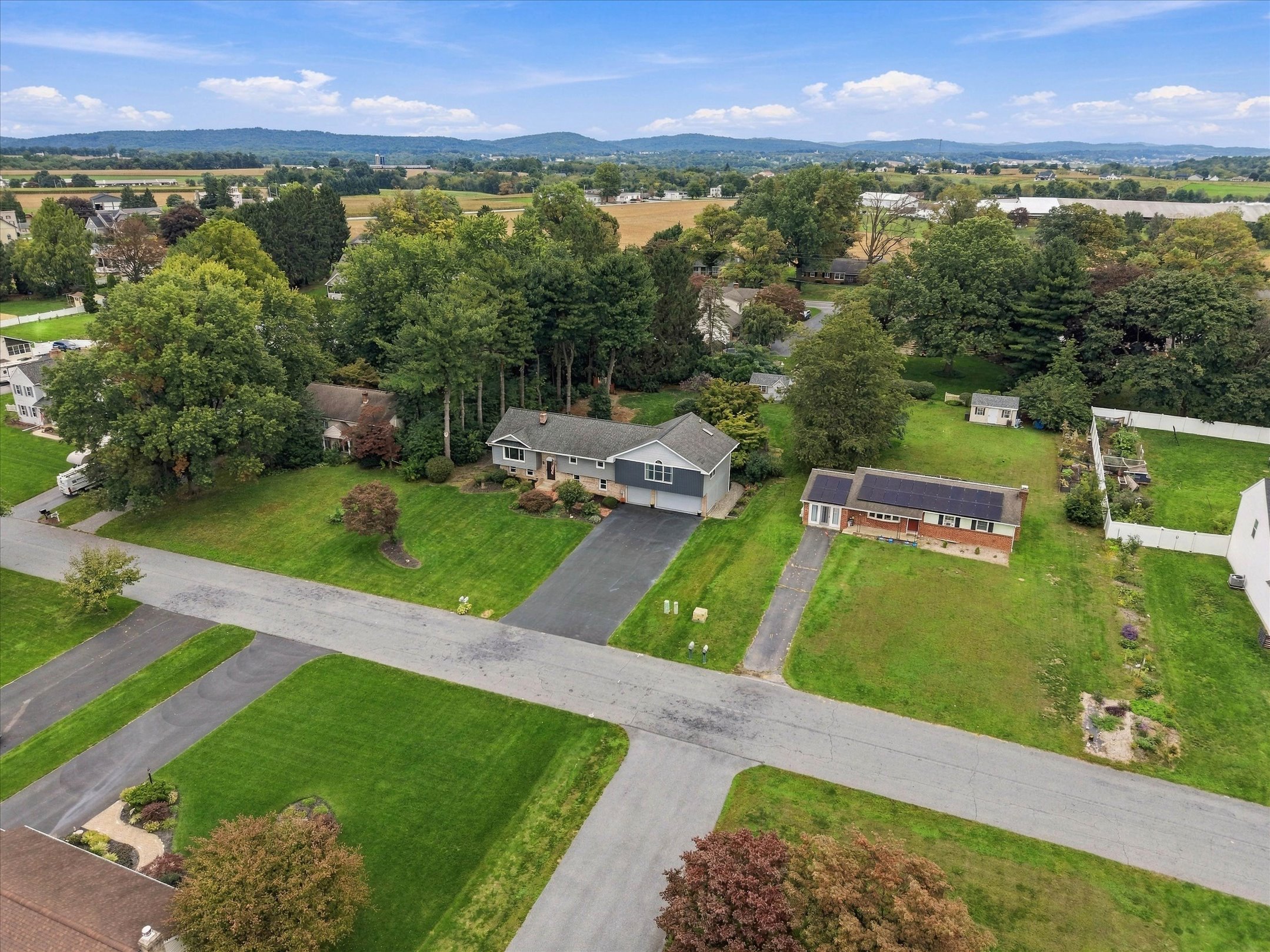  207 Weaver Dr, Lititz, PA 17543 - 物件實景