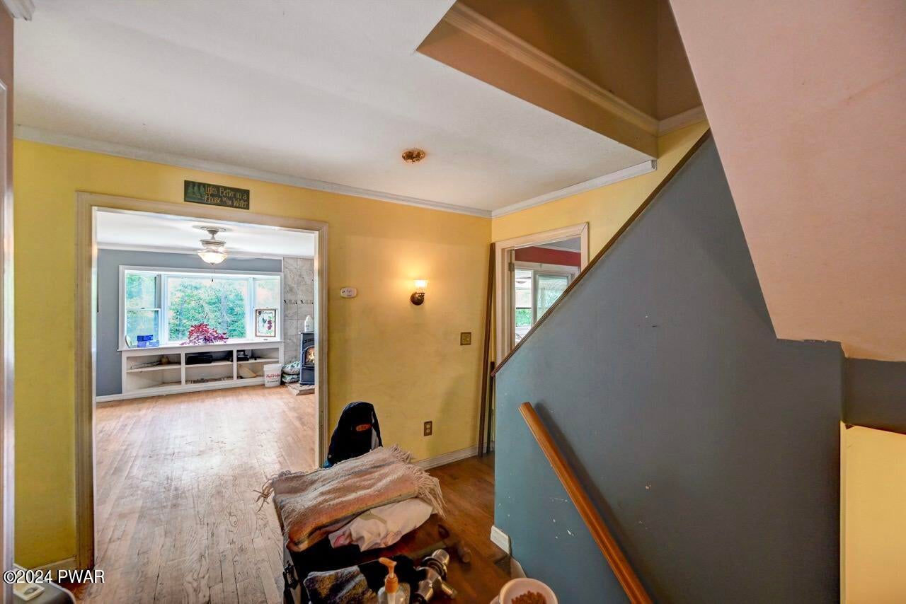 Hawley, Pennsylvania, 18428, United States, 5 Bedrooms Bedrooms, ,4 BathroomsBathrooms,Residential,For Sale,1979290