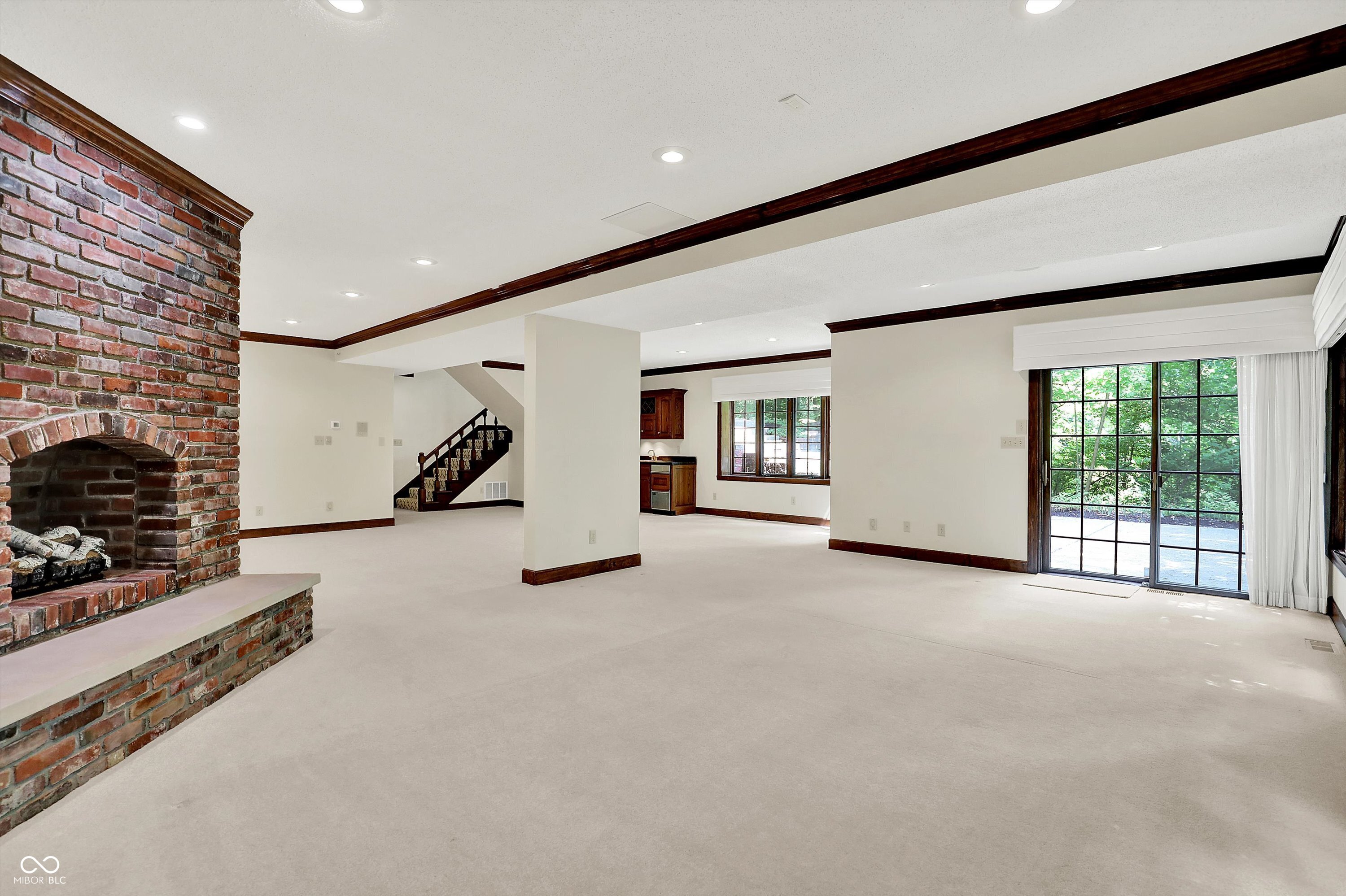 Indianapolis, Indiana, 46260, United States, 4 Bedrooms Bedrooms, ,6 BathroomsBathrooms,Residential,For Sale,1976230