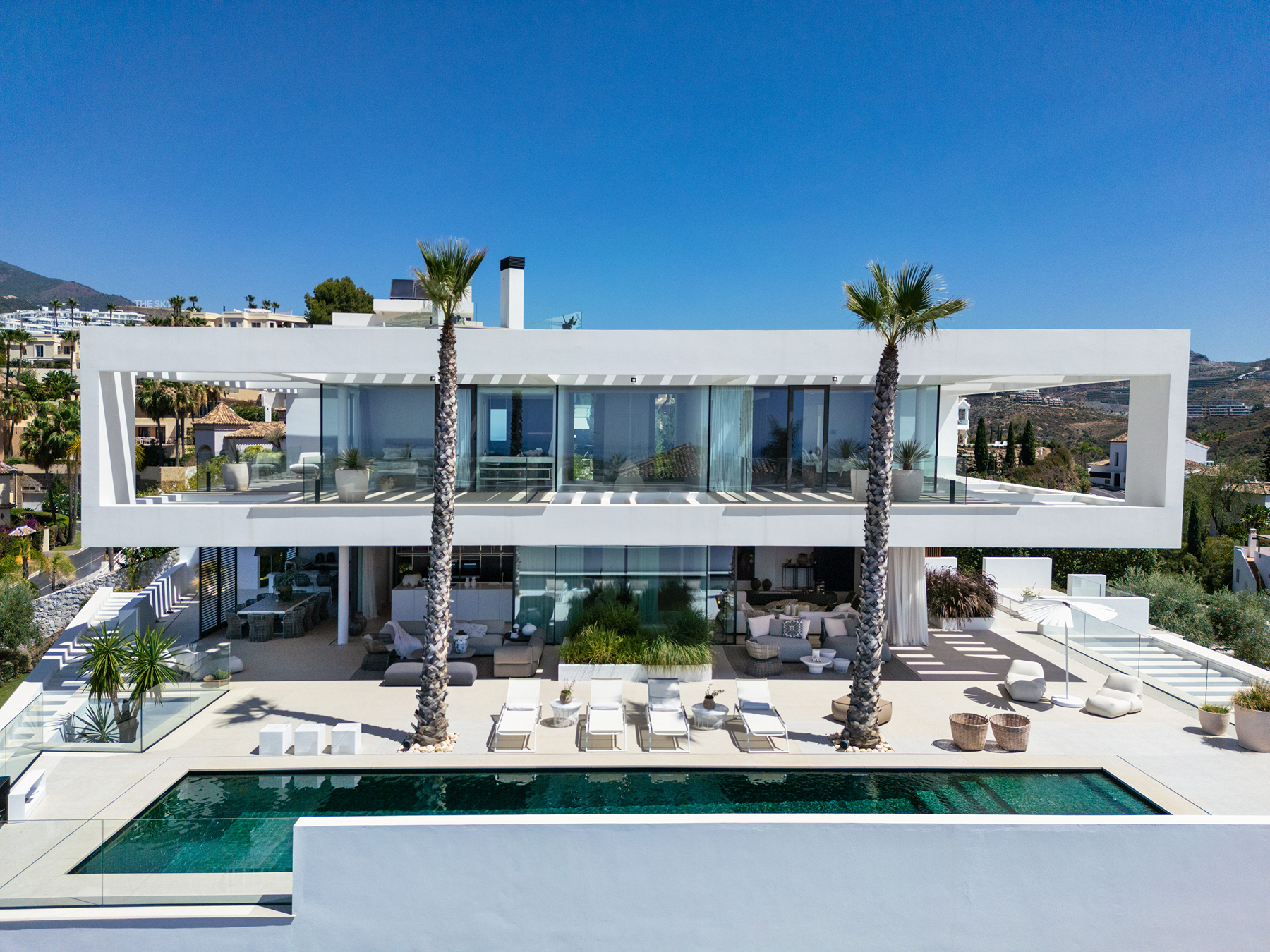 Modern villa with stunning mountain views in Marbella