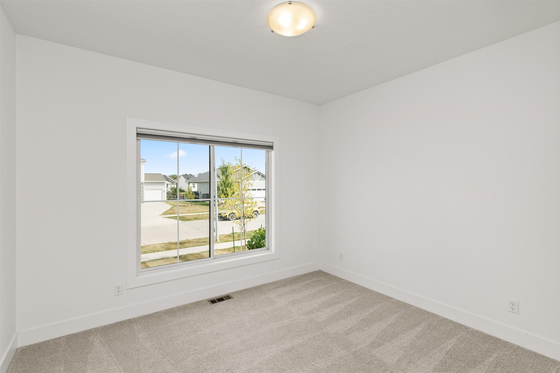 Waukee, Iowa, 50263, United States, 4 Bedrooms Bedrooms, ,3 BathroomsBathrooms,Residential,For Sale,1979913