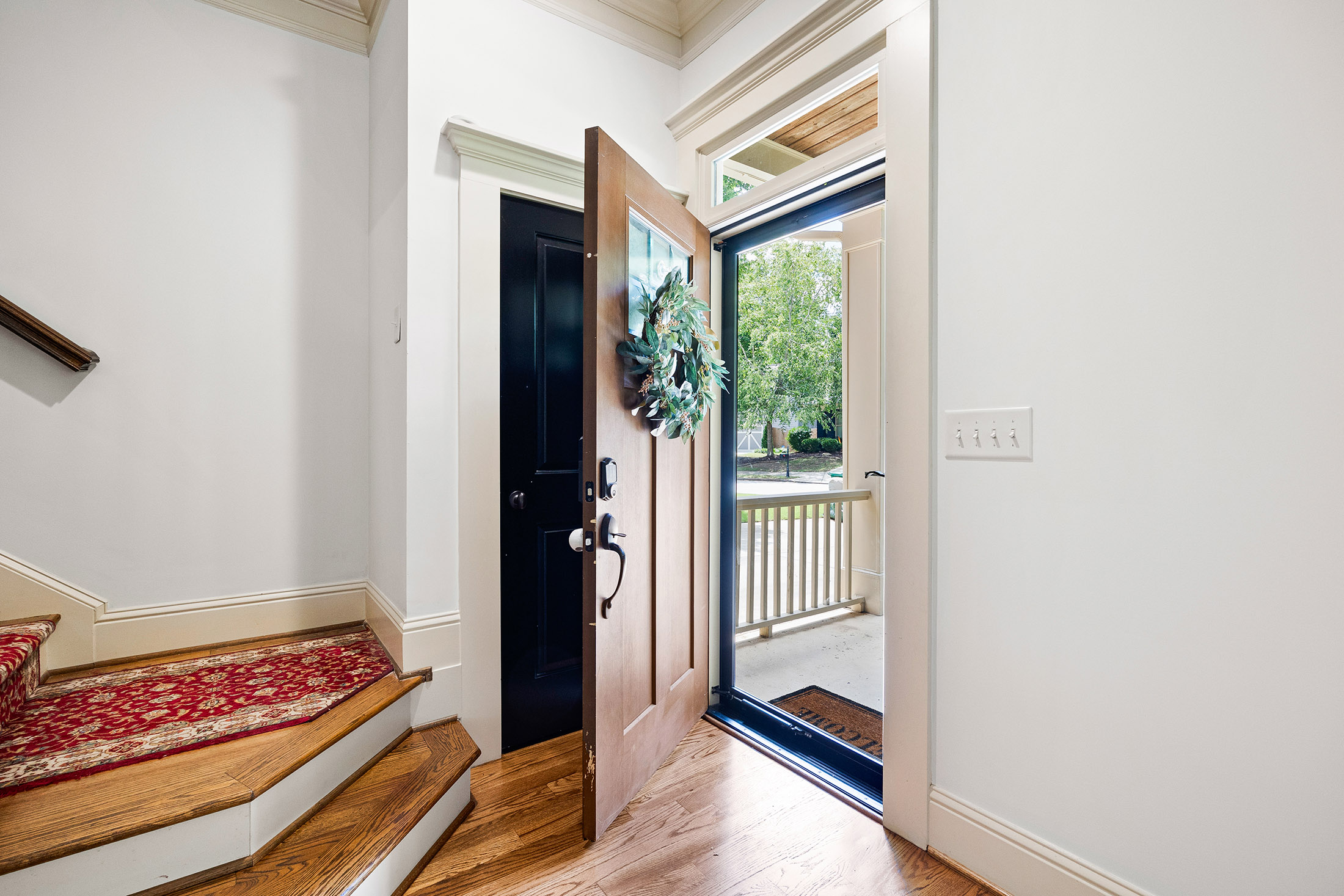  Spacious Living Meets Modern Convenience - 物件實景