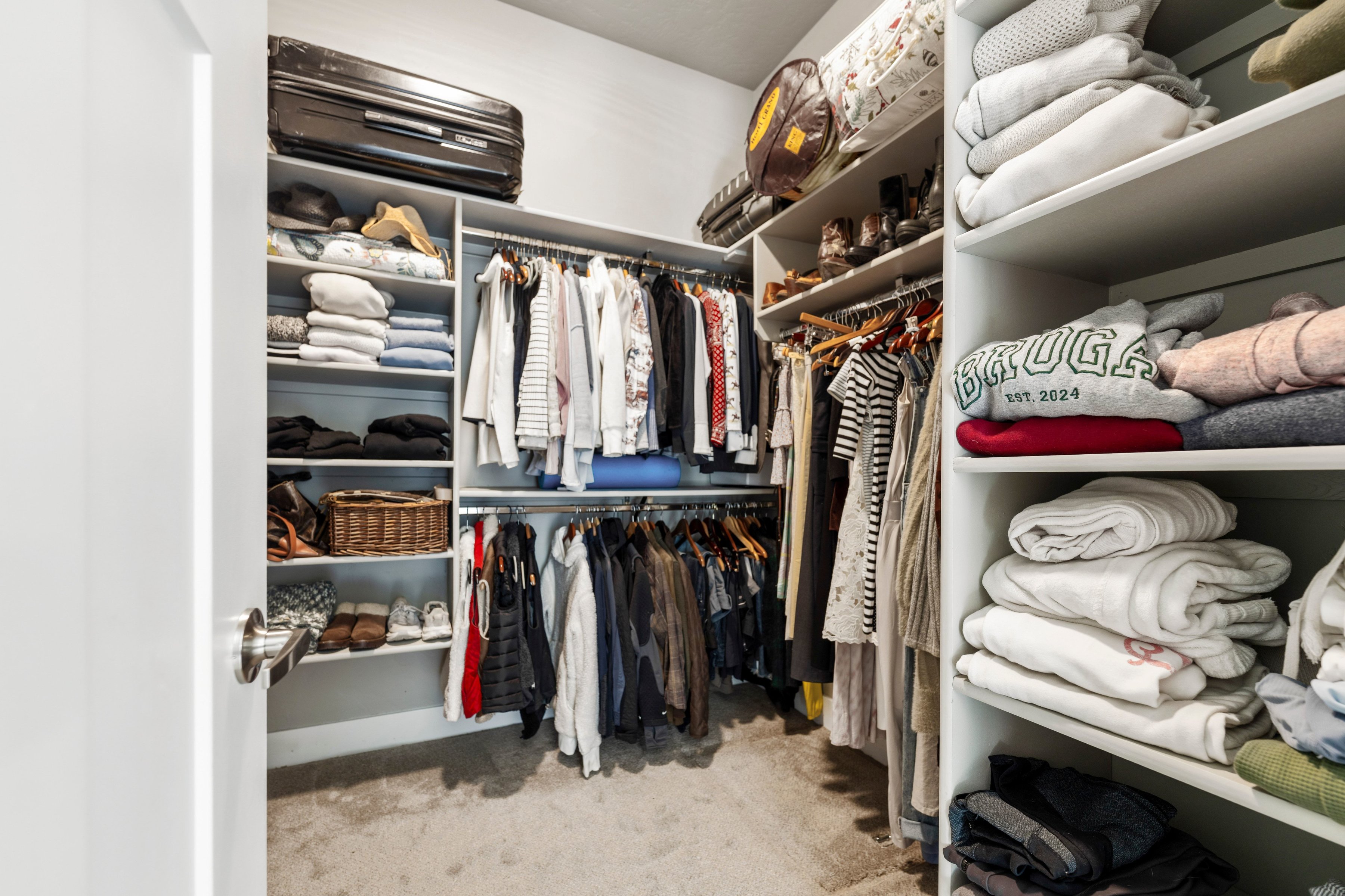  Seclusion, Space & a Certain Kind of Style - Single-Level Living at Its Finest - 物件實景