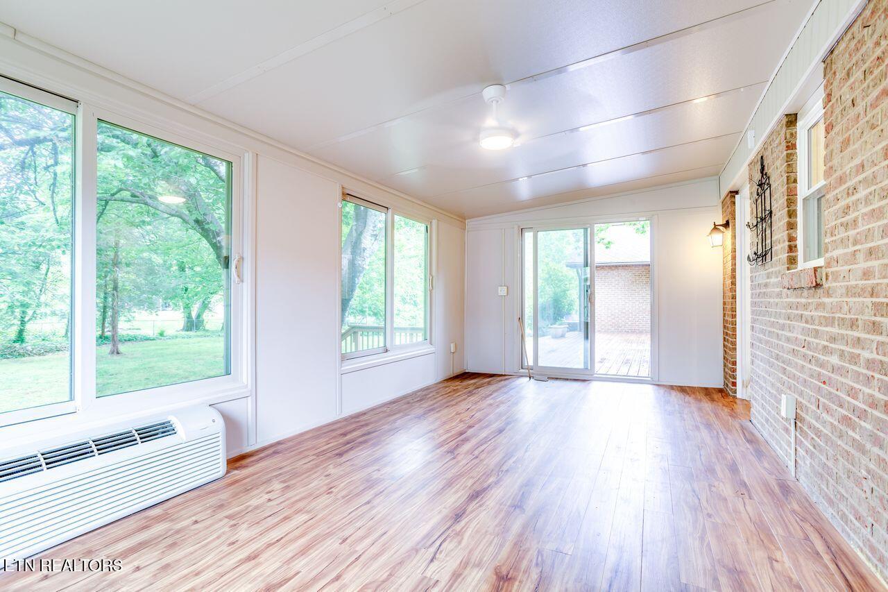 Knoxville, Tennessee, 37934, United States, 4 Bedrooms Bedrooms, ,2 BathroomsBathrooms,Residential,For Sale,2048398
