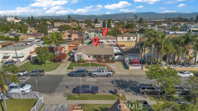 Huntington Park, California, 90255, United States, 4 Bedrooms Bedrooms, ,Residential,For Sale,1987109