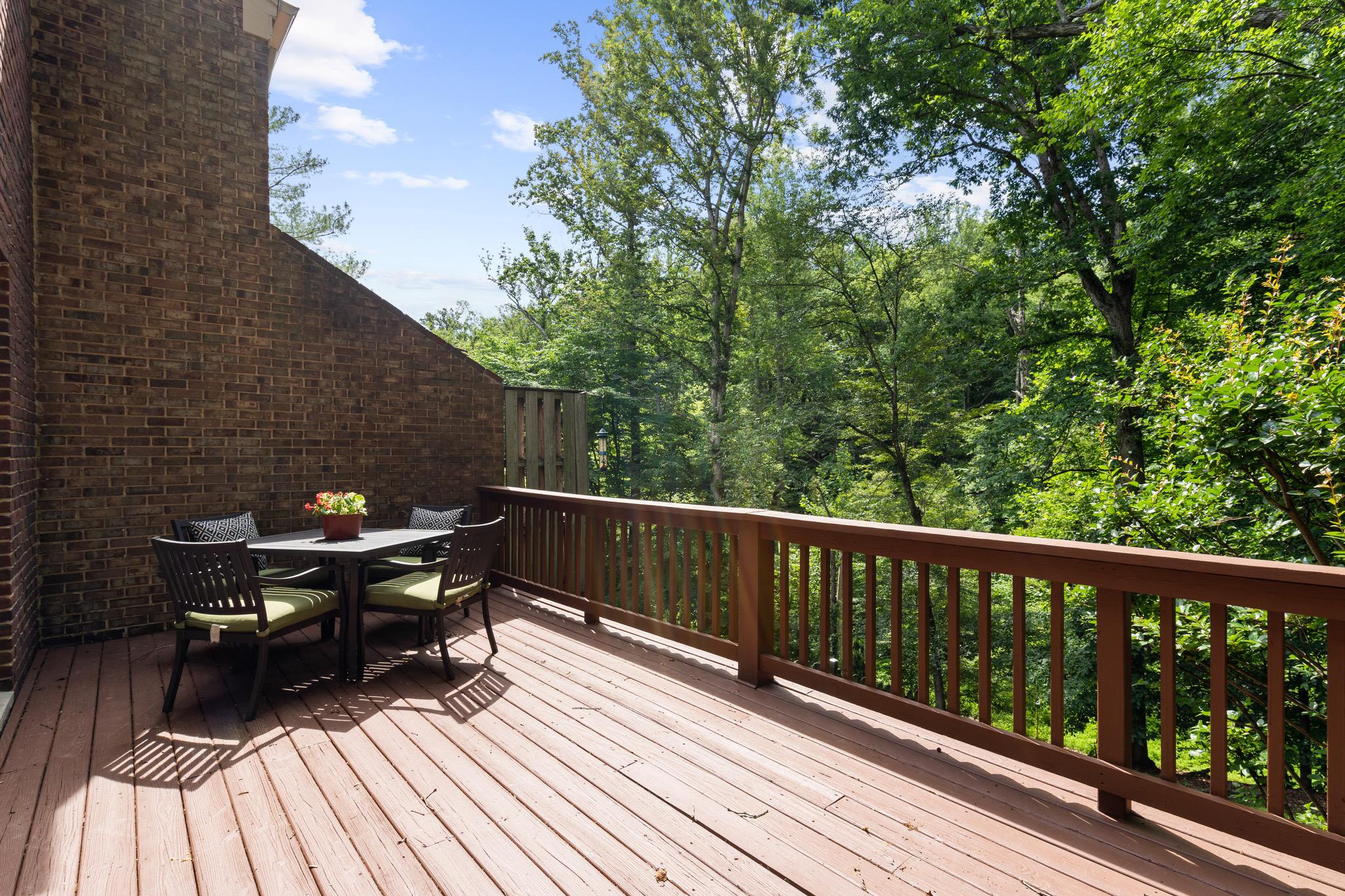  8943 Park Forest Drive, Springfield, VA, 22152 - 物件實景