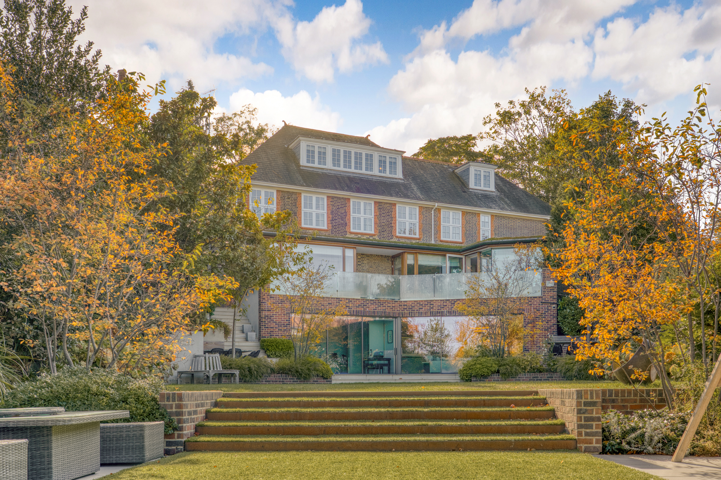  A six-bedroom Wimbledon Village house with far-reaching views and large garden - 物件實景
