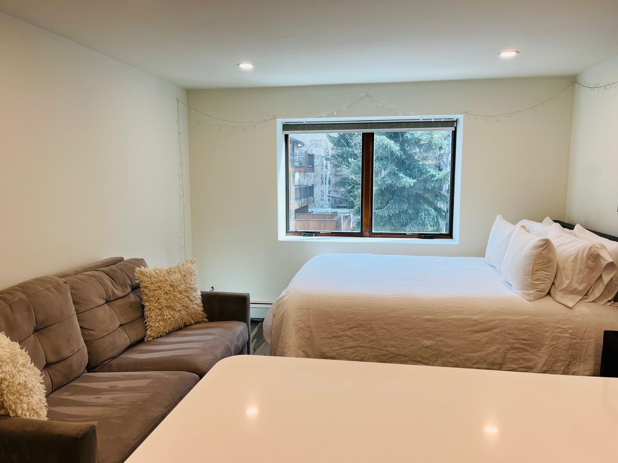  Top-Floor Studio in Winfield Arms - 物件實景