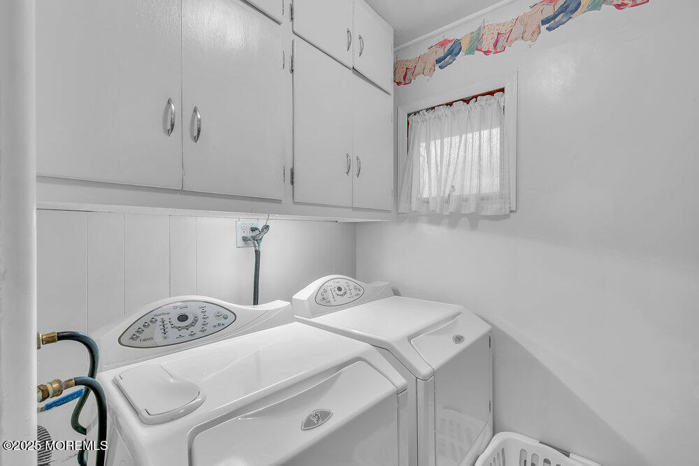 Hazlet, New Jersey, 07734, United States, 4 Bedrooms Bedrooms, ,2 BathroomsBathrooms,Residential,For Sale,1968911