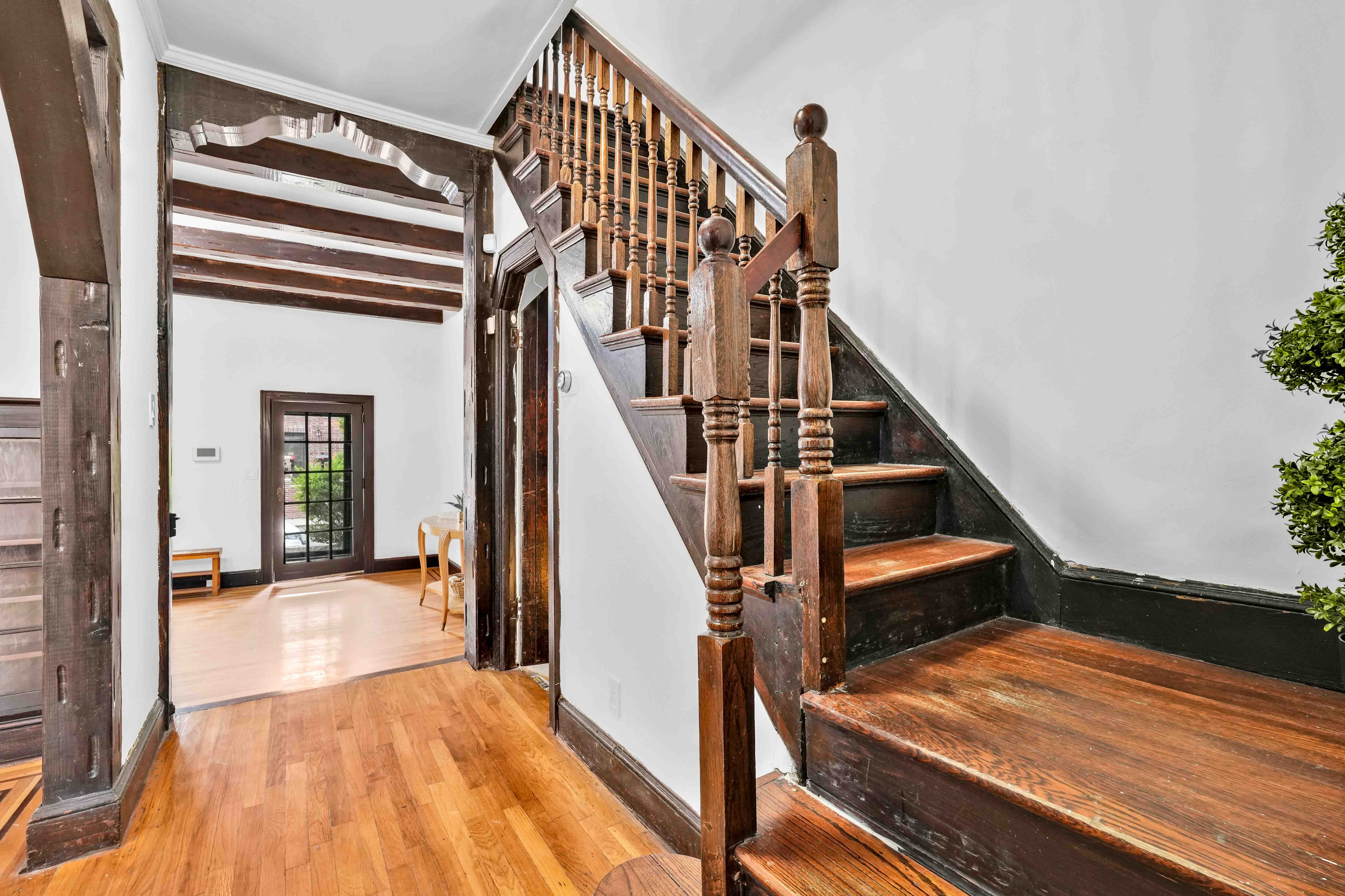 Laurelton, New York, 11413, United States, 3 Bedrooms Bedrooms, ,4 BathroomsBathrooms,Residential,For Sale,1944975