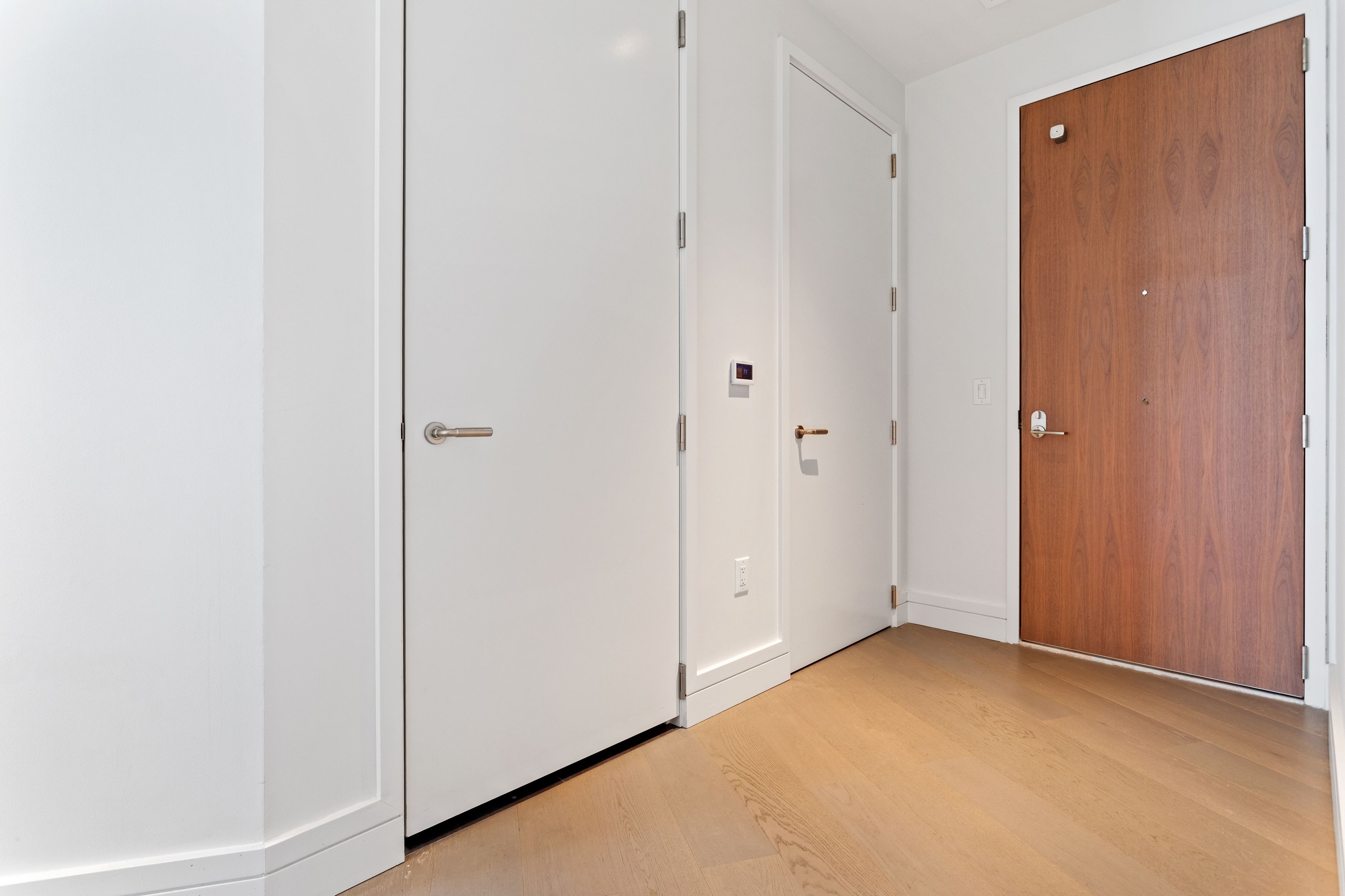  211 West Elm Court - 物件實景