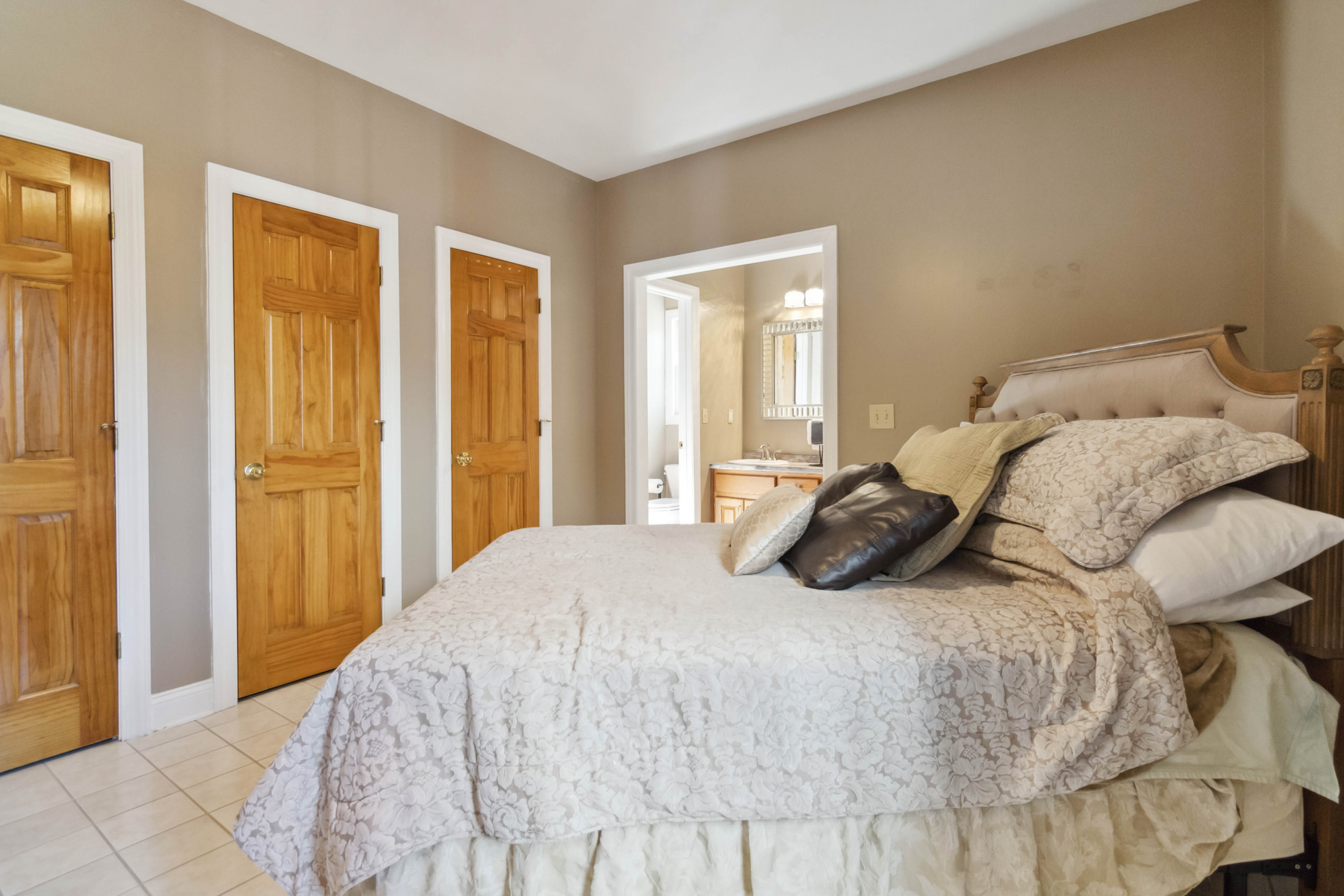 Corbin, Kentucky, 40701, United States, 10 Bedrooms Bedrooms, ,10 BathroomsBathrooms,Residential,For Sale,2045209