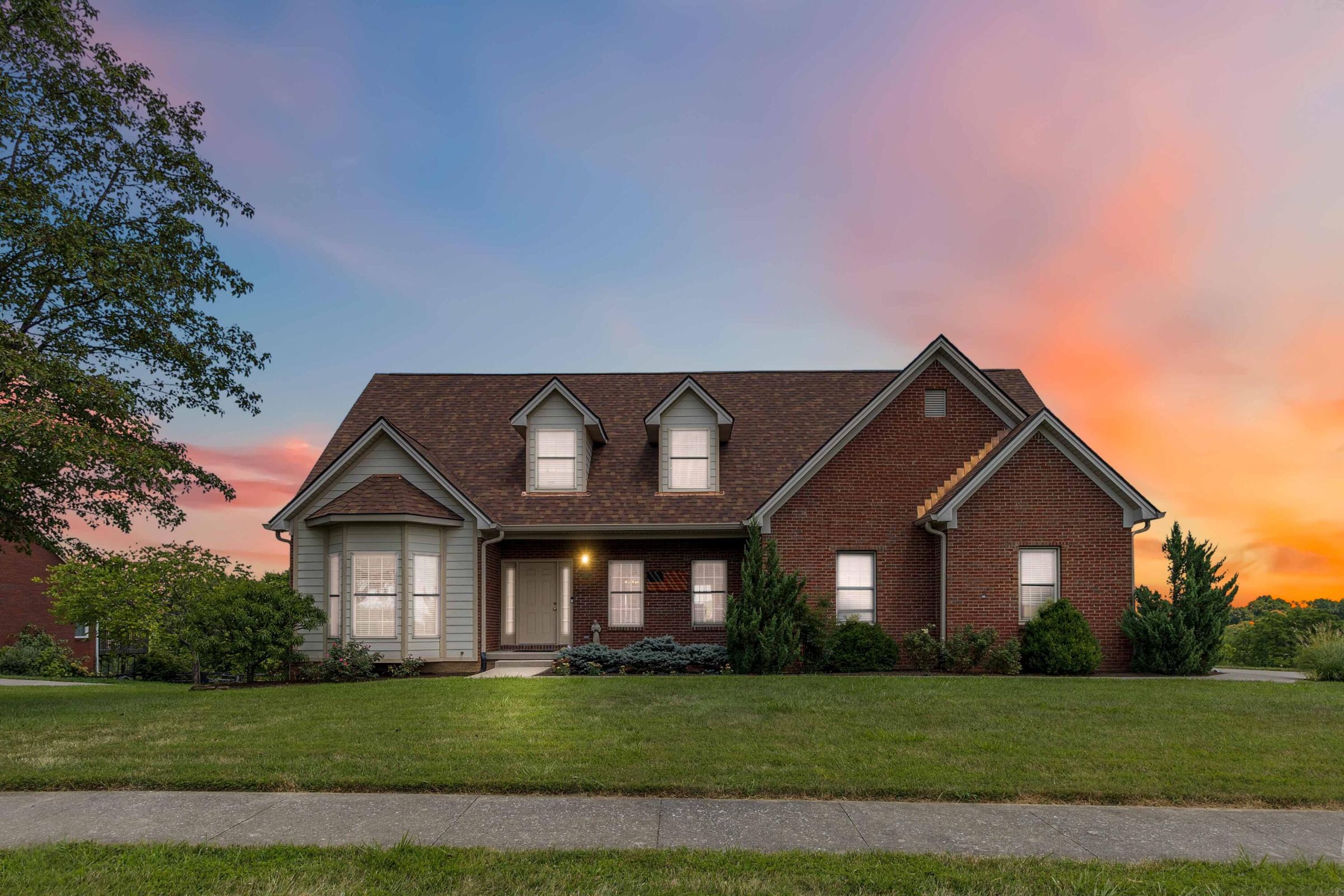 Richmond, Kentucky, 40475, United States, 4 Bedrooms Bedrooms, ,4 BathroomsBathrooms,Residential,For Sale,1910614