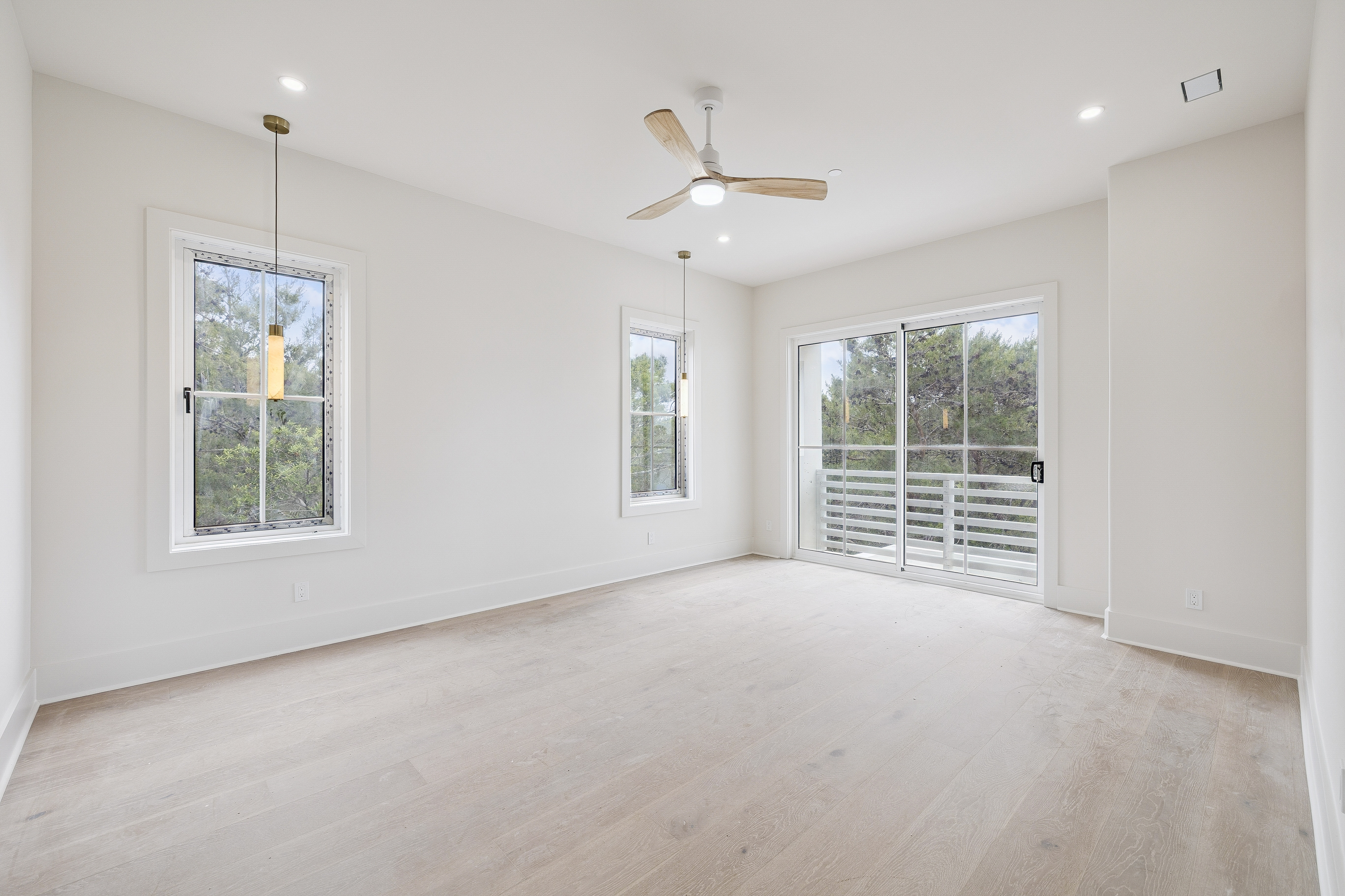  Stunning New Construction with Gulf Views, Courtyard Pool & Designer Finishes - 物件實景
