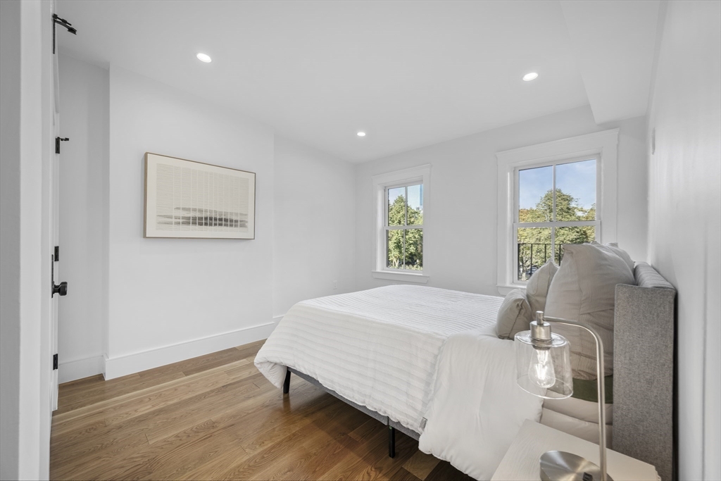 Boston, Massachusetts, 02118, United States, 4 Bedrooms Bedrooms, ,5 BathroomsBathrooms,Residential,For Sale,1973917