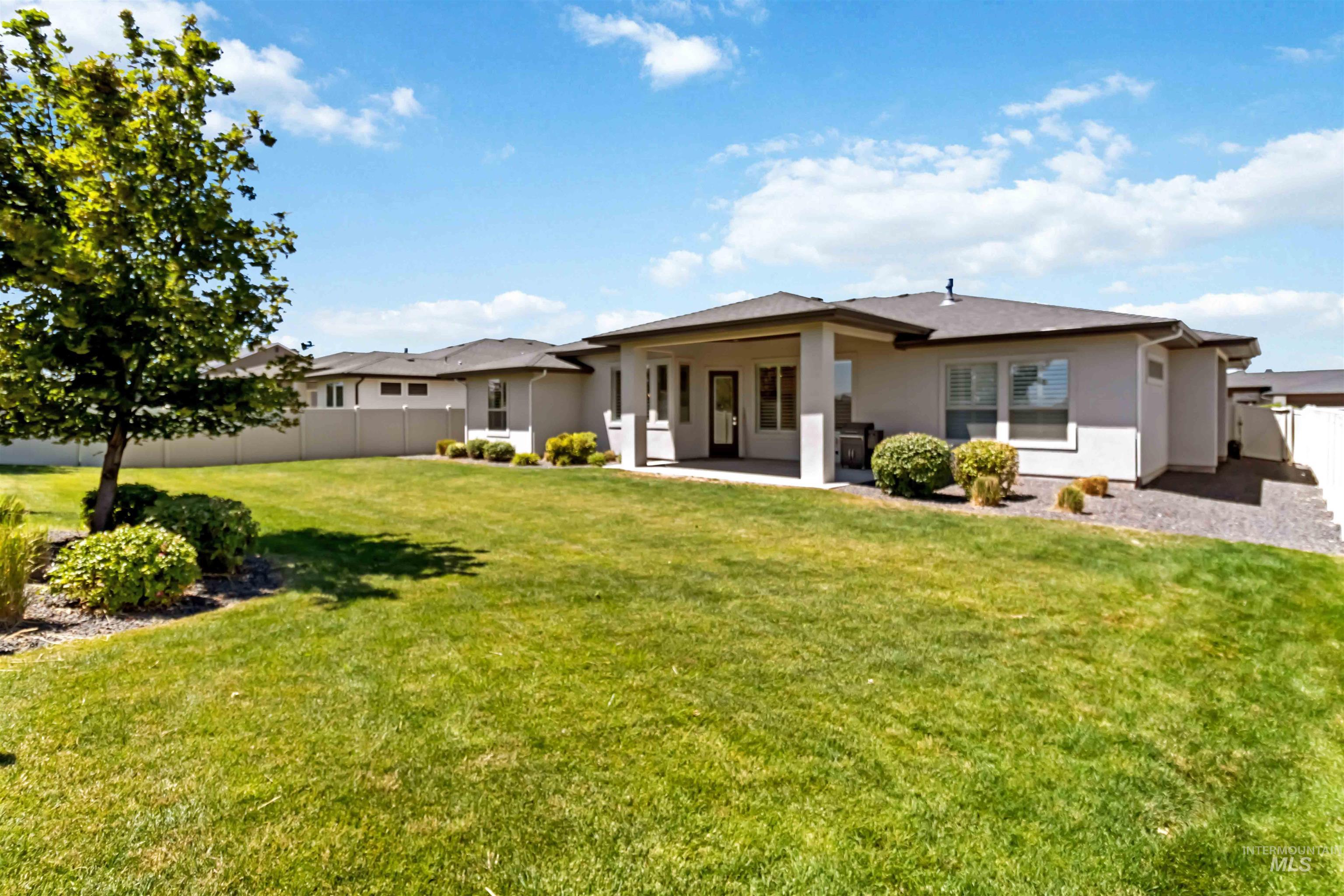 Meridian, Idaho, 83642, United States, 3 Bedrooms Bedrooms, ,3 BathroomsBathrooms,Residential,For Sale,1890290